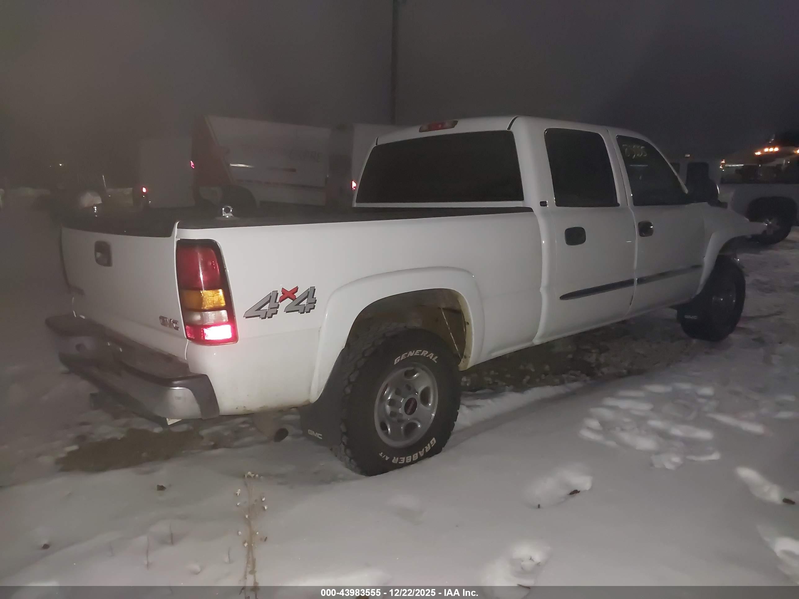 GMC SIERRA image 4