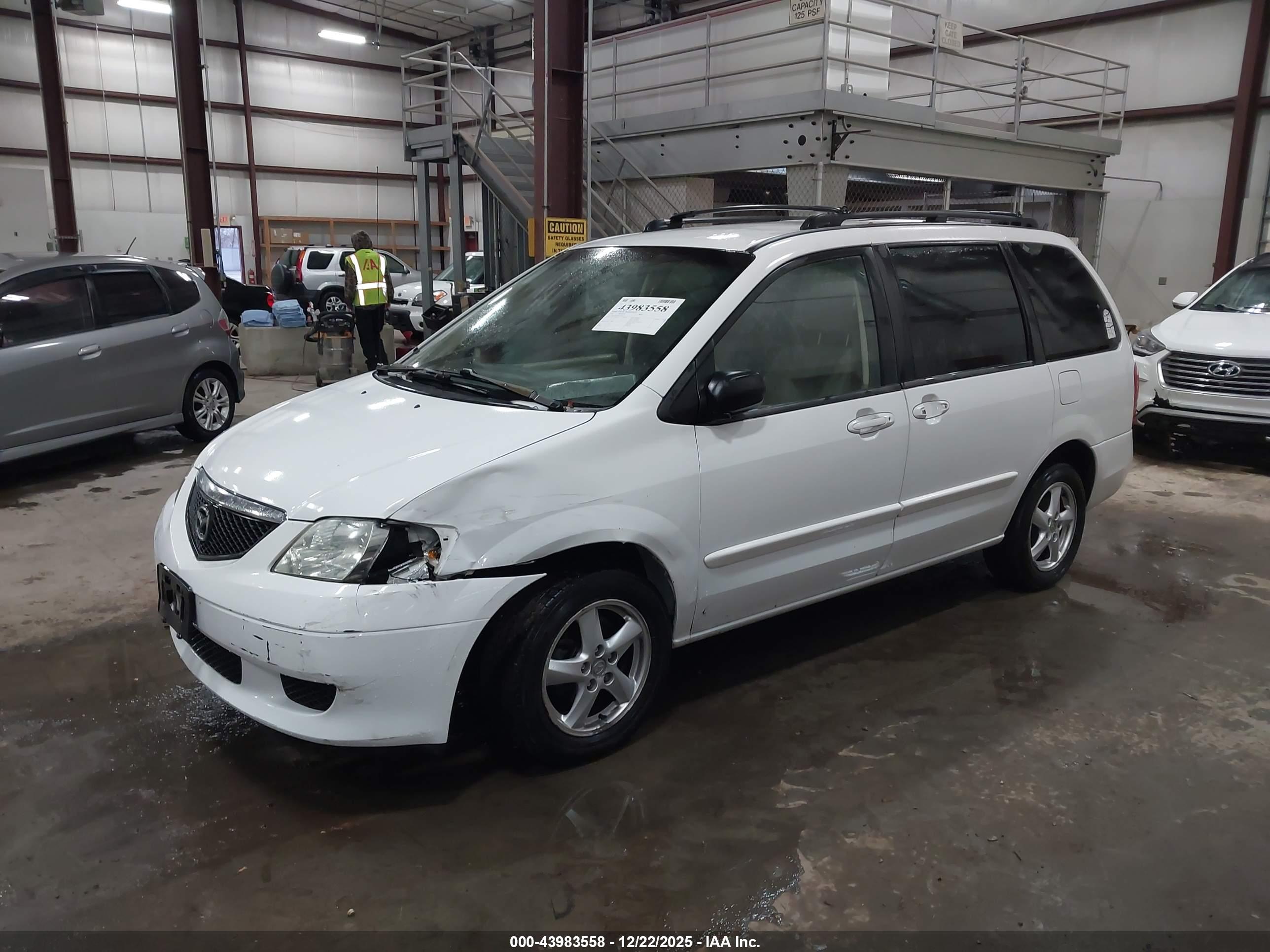 MAZDA MPV image 2