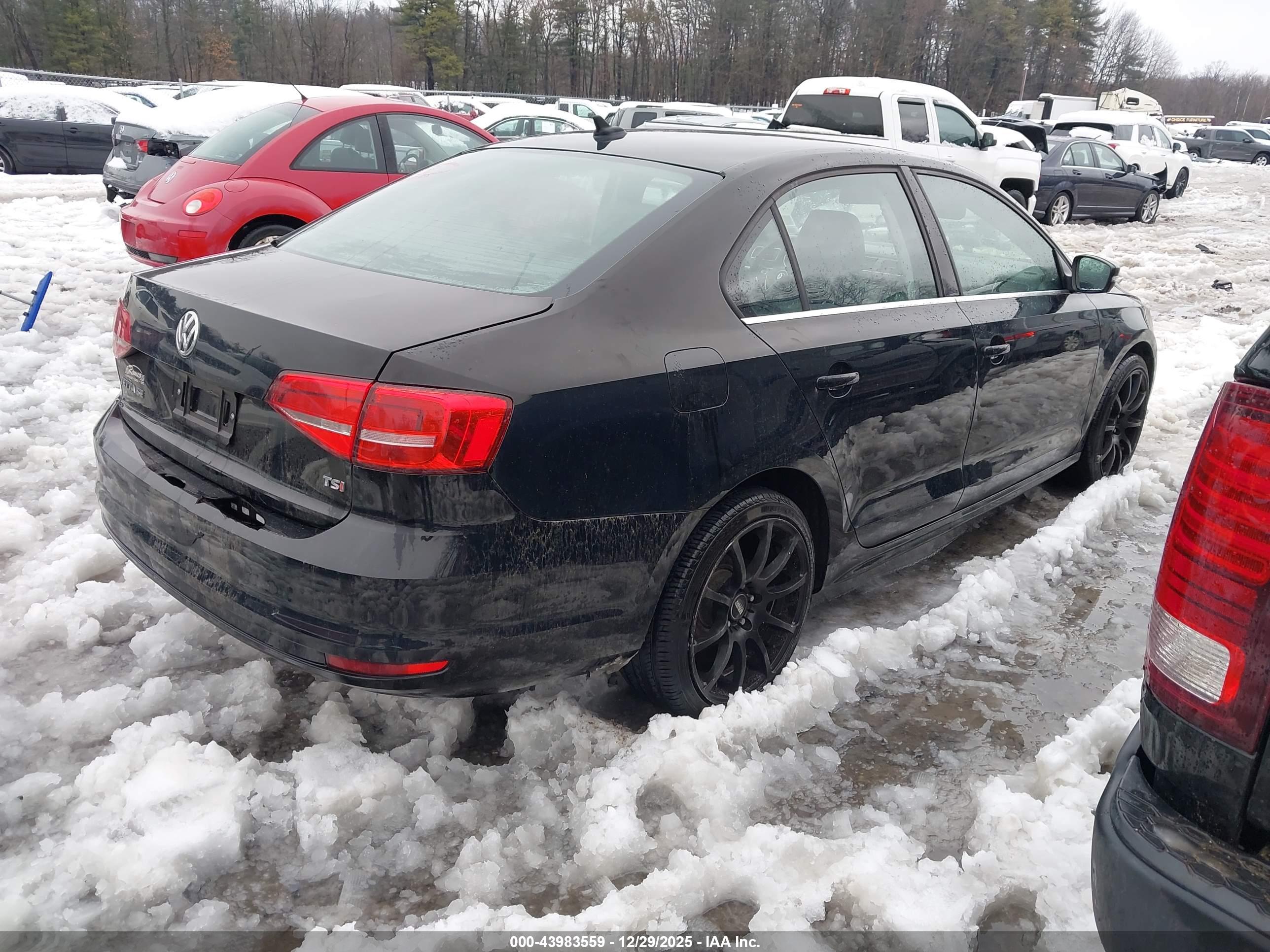 VOLKSWAGEN JETTA image 4