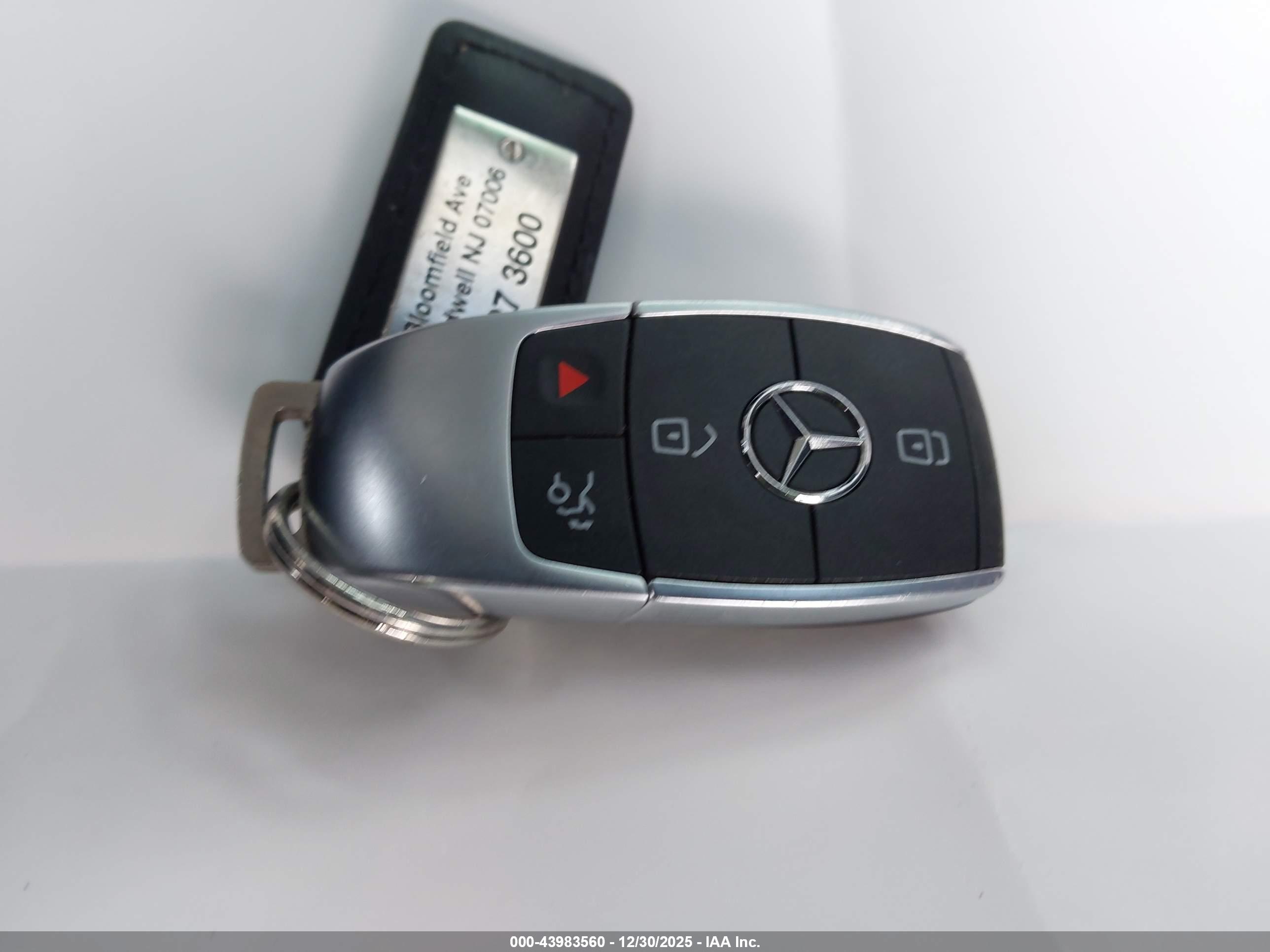 MERCEDES-BENZ A image 11