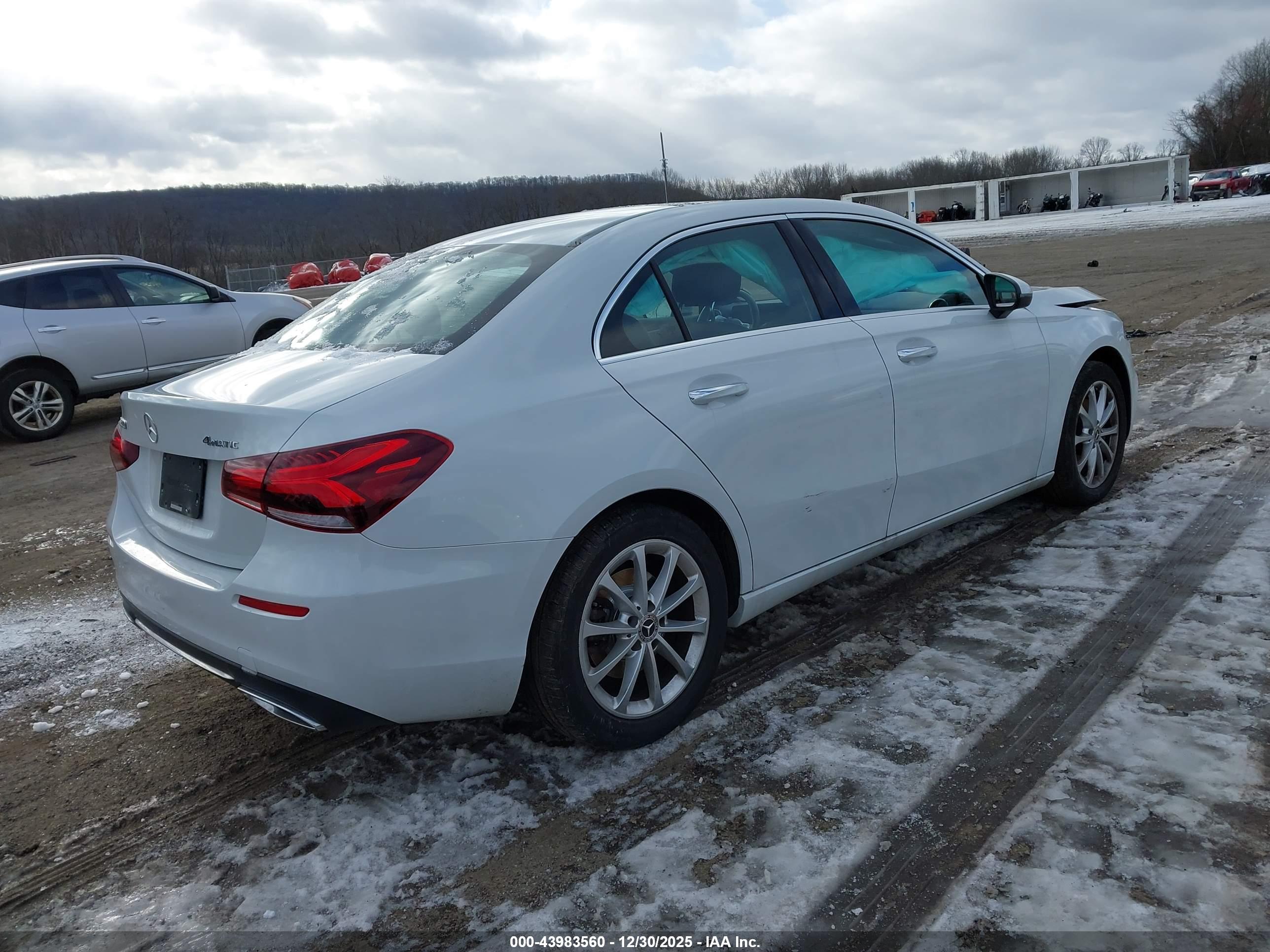 MERCEDES-BENZ A image 4