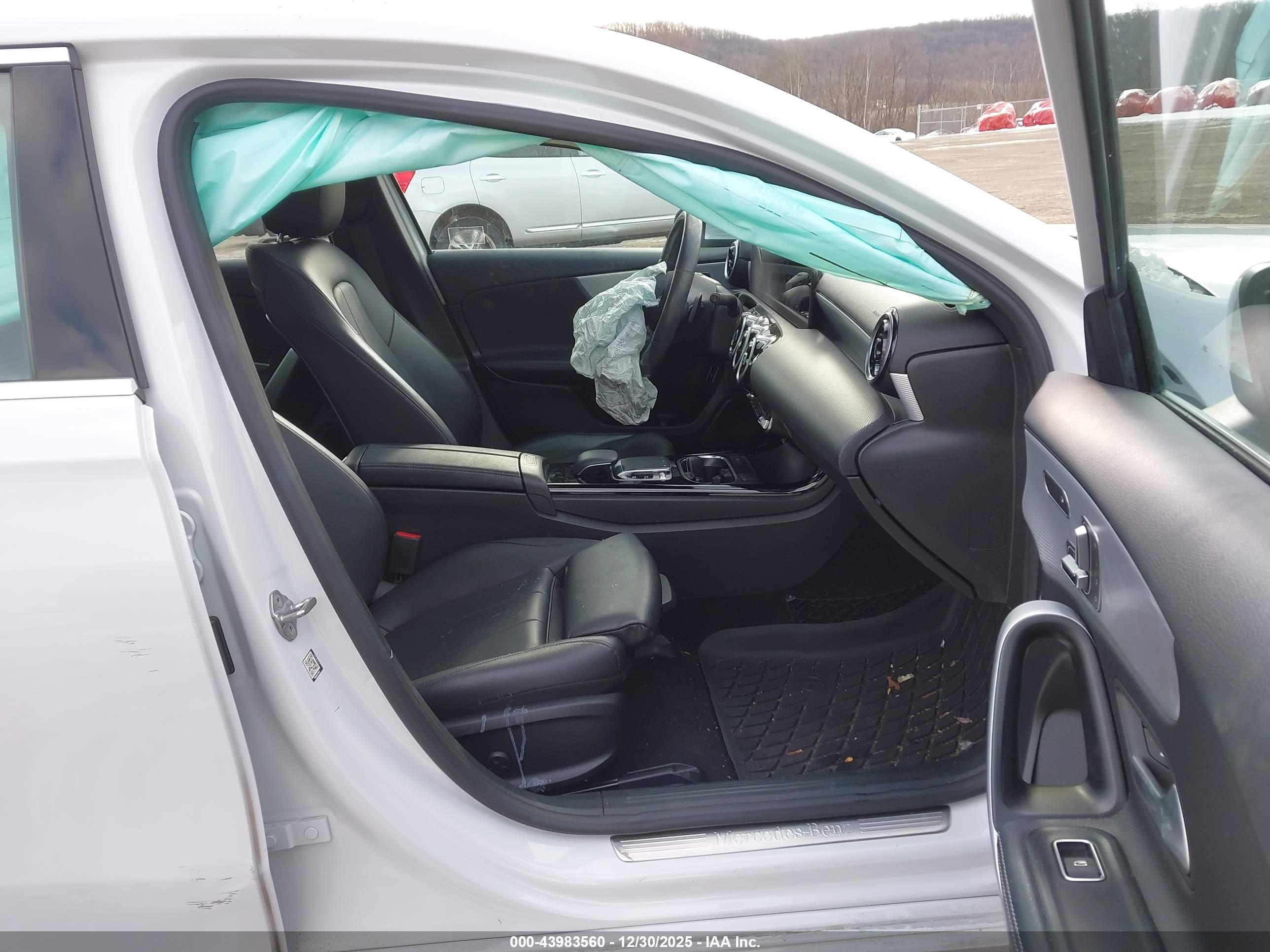 MERCEDES-BENZ A image 5