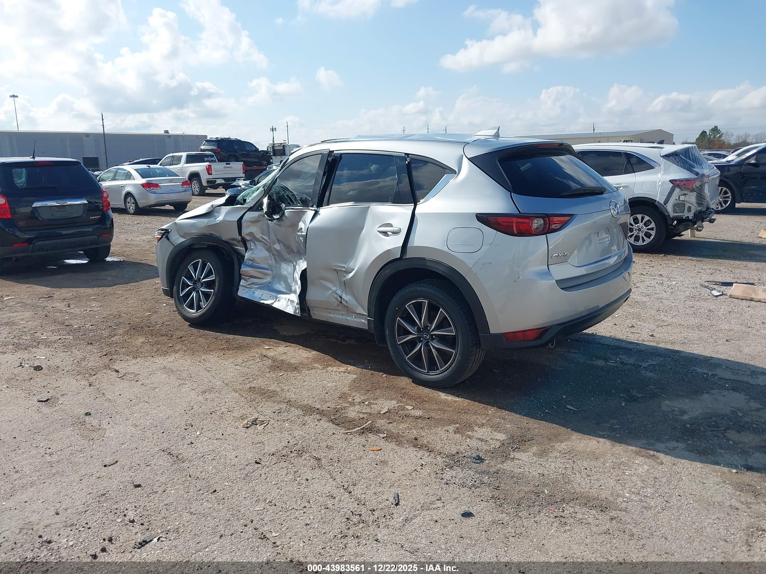 MAZDA CX-5 image 3