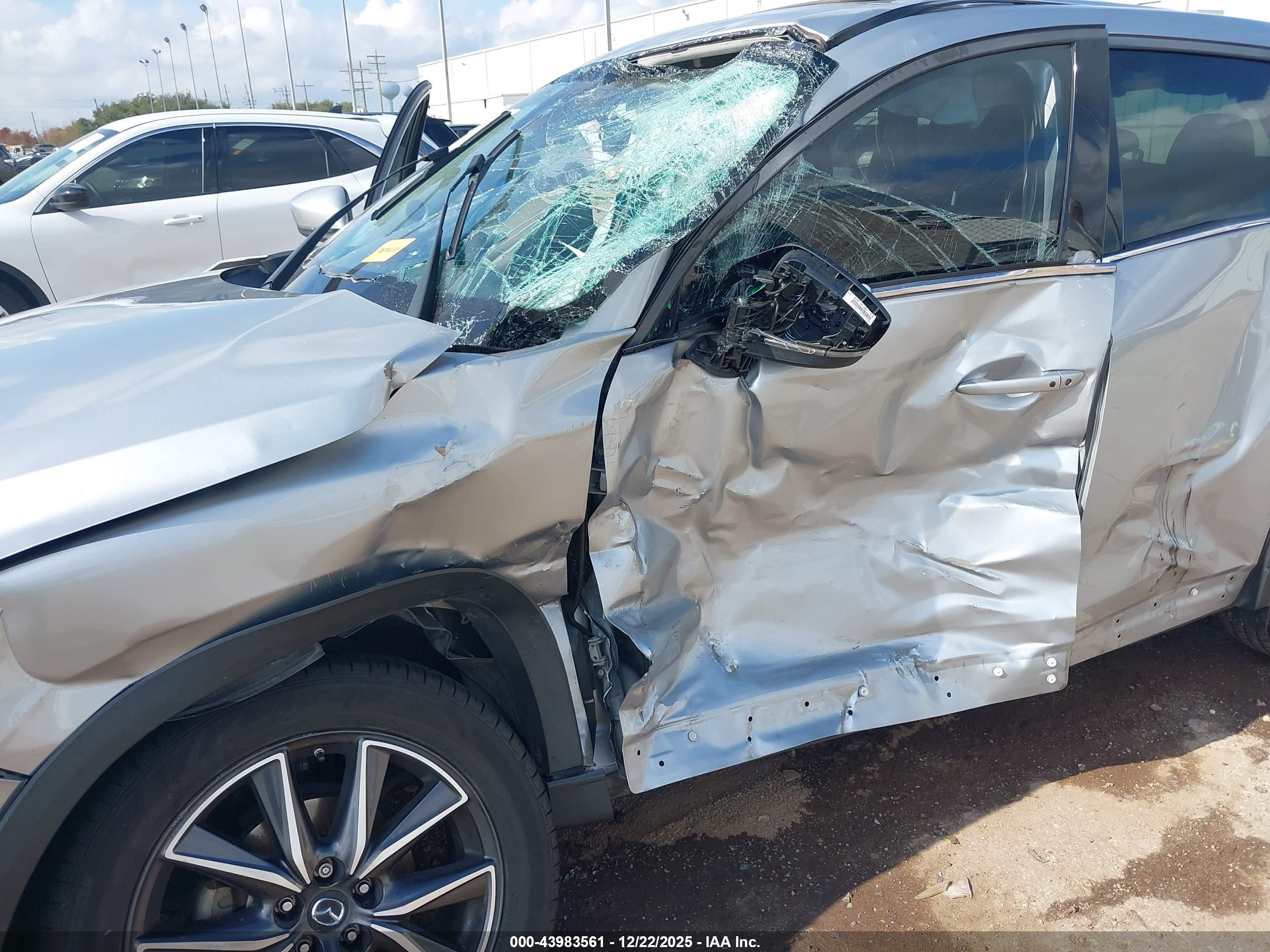 MAZDA CX-5 image 6