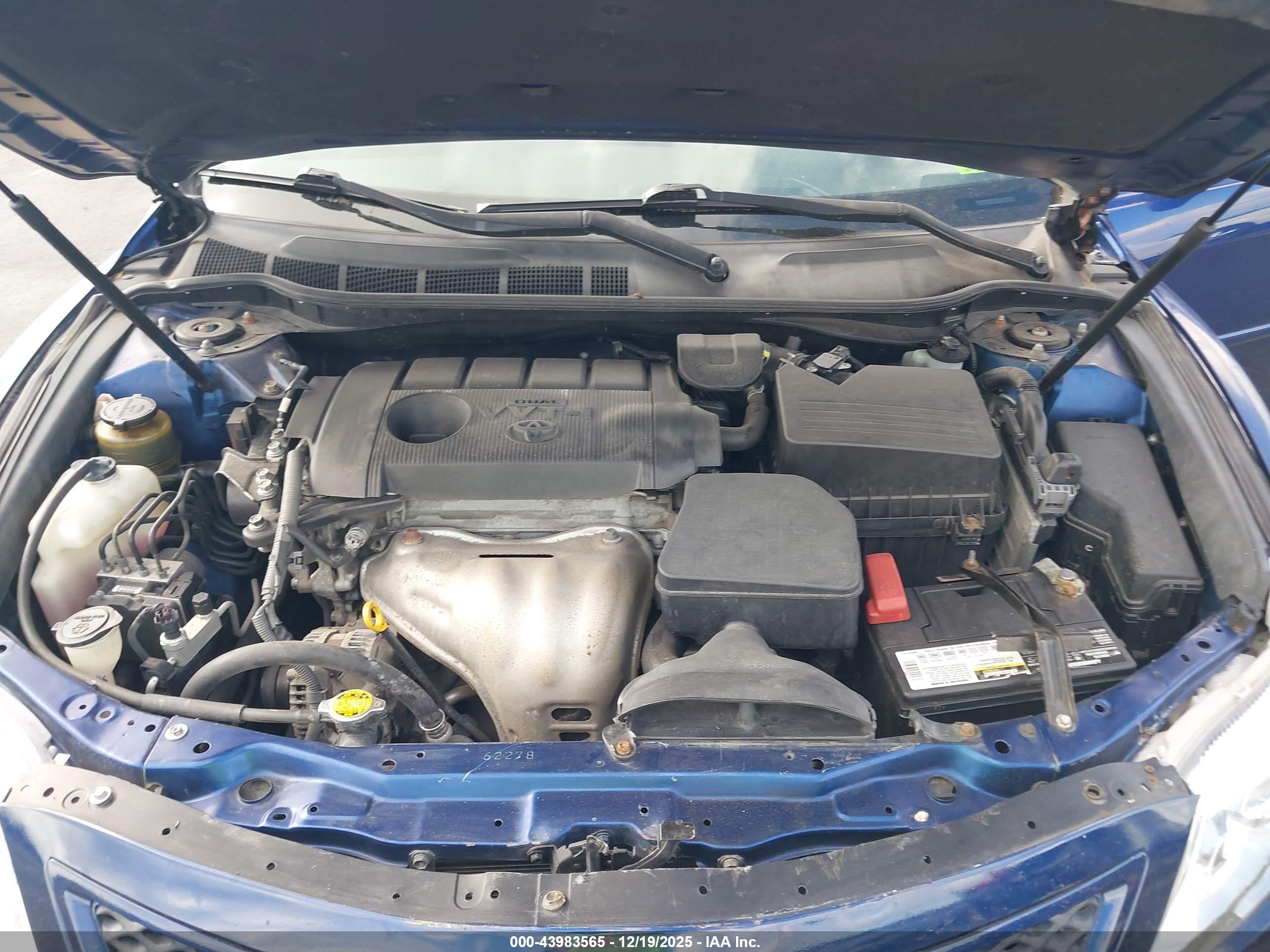 TOYOTA CAMRY image 10