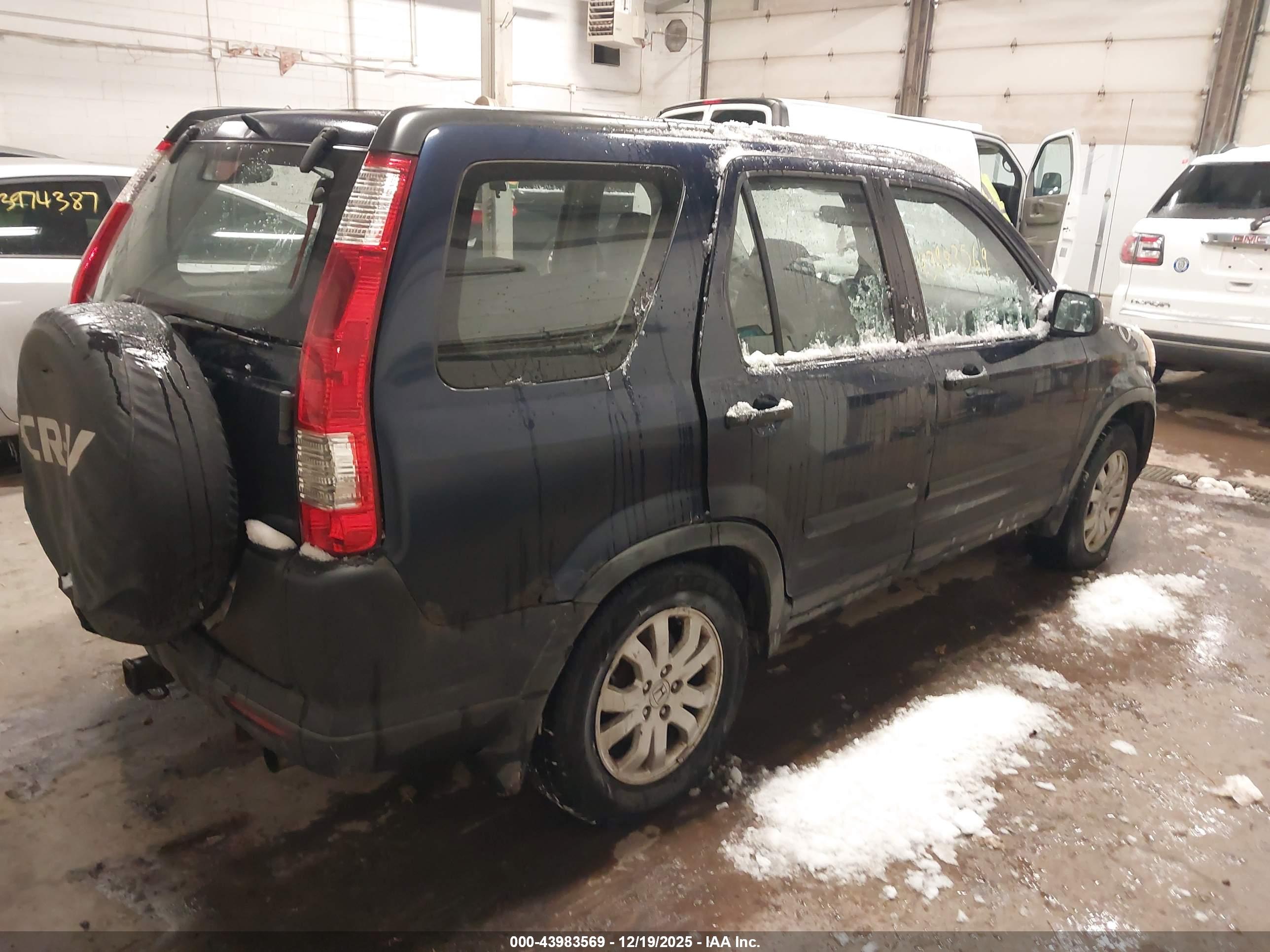 HONDA CR-V image 4