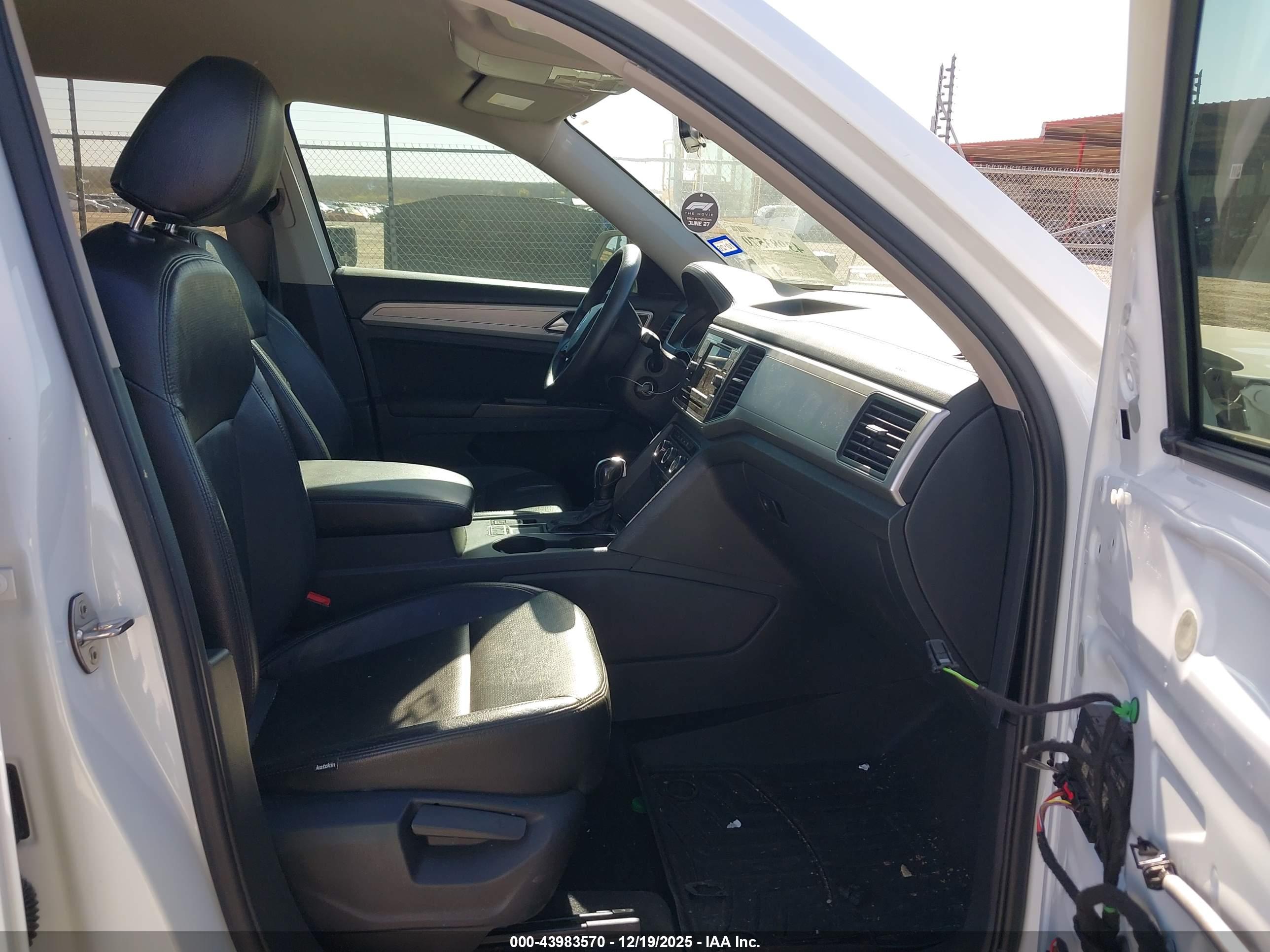 VOLKSWAGEN ATLAS image 5