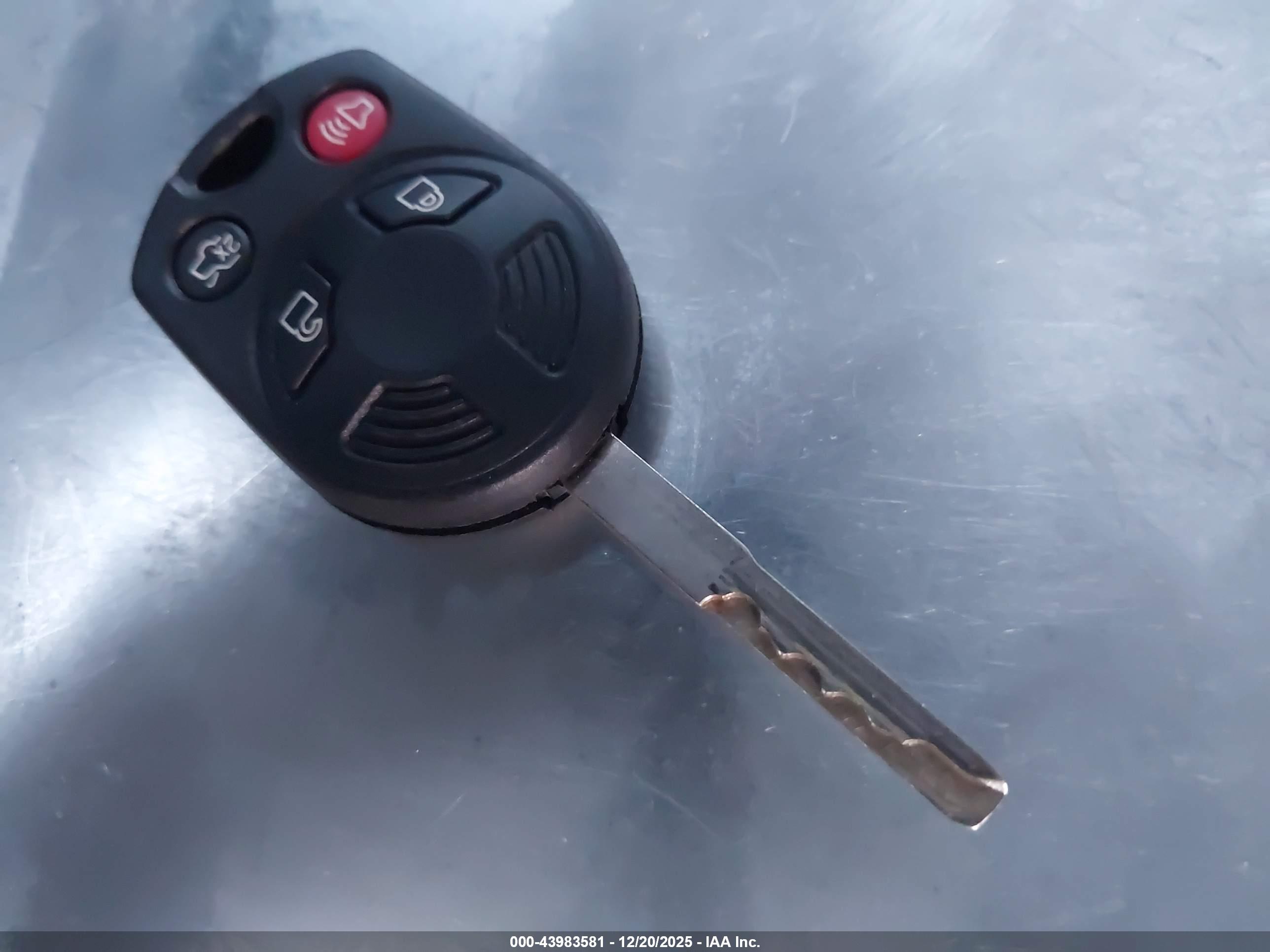 FORD ESCAPE image 11