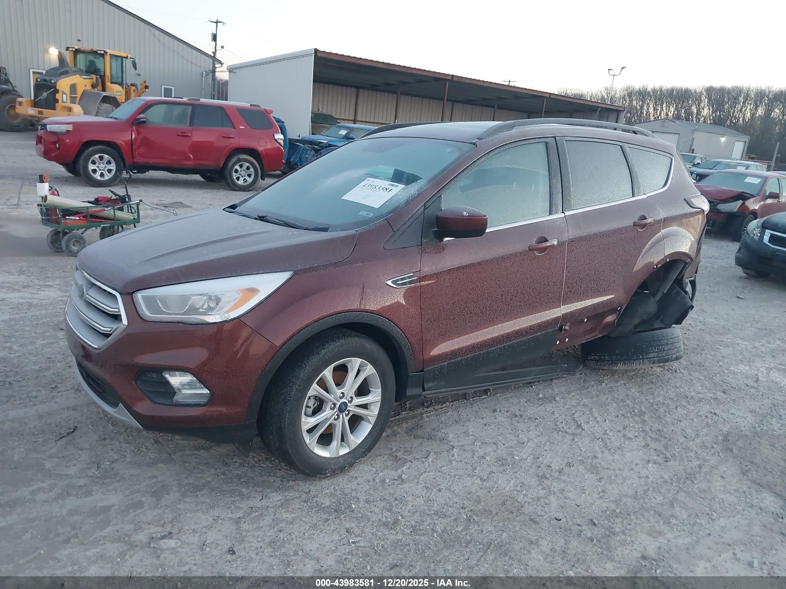 FORD ESCAPE image 2