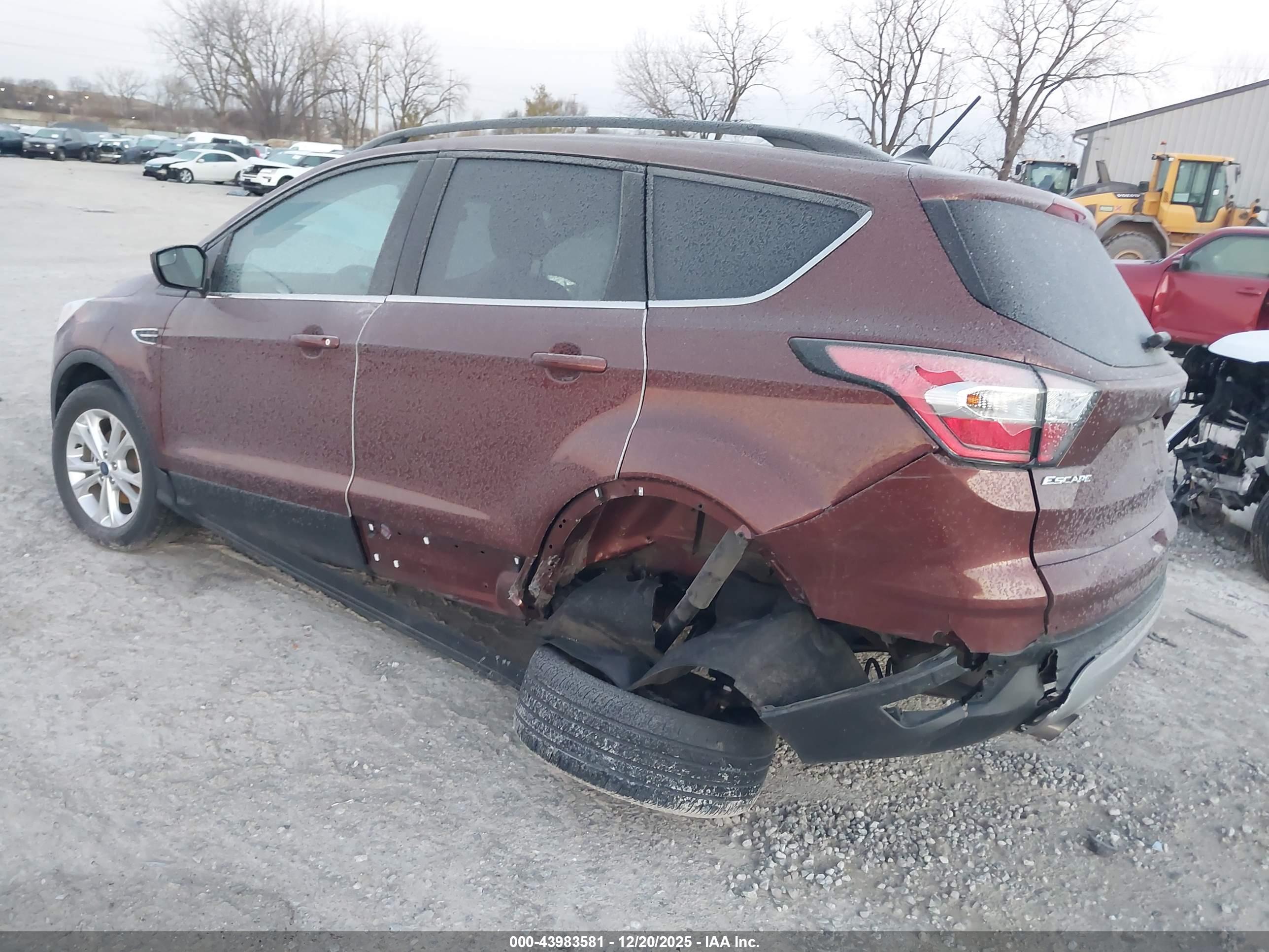 FORD ESCAPE image 3