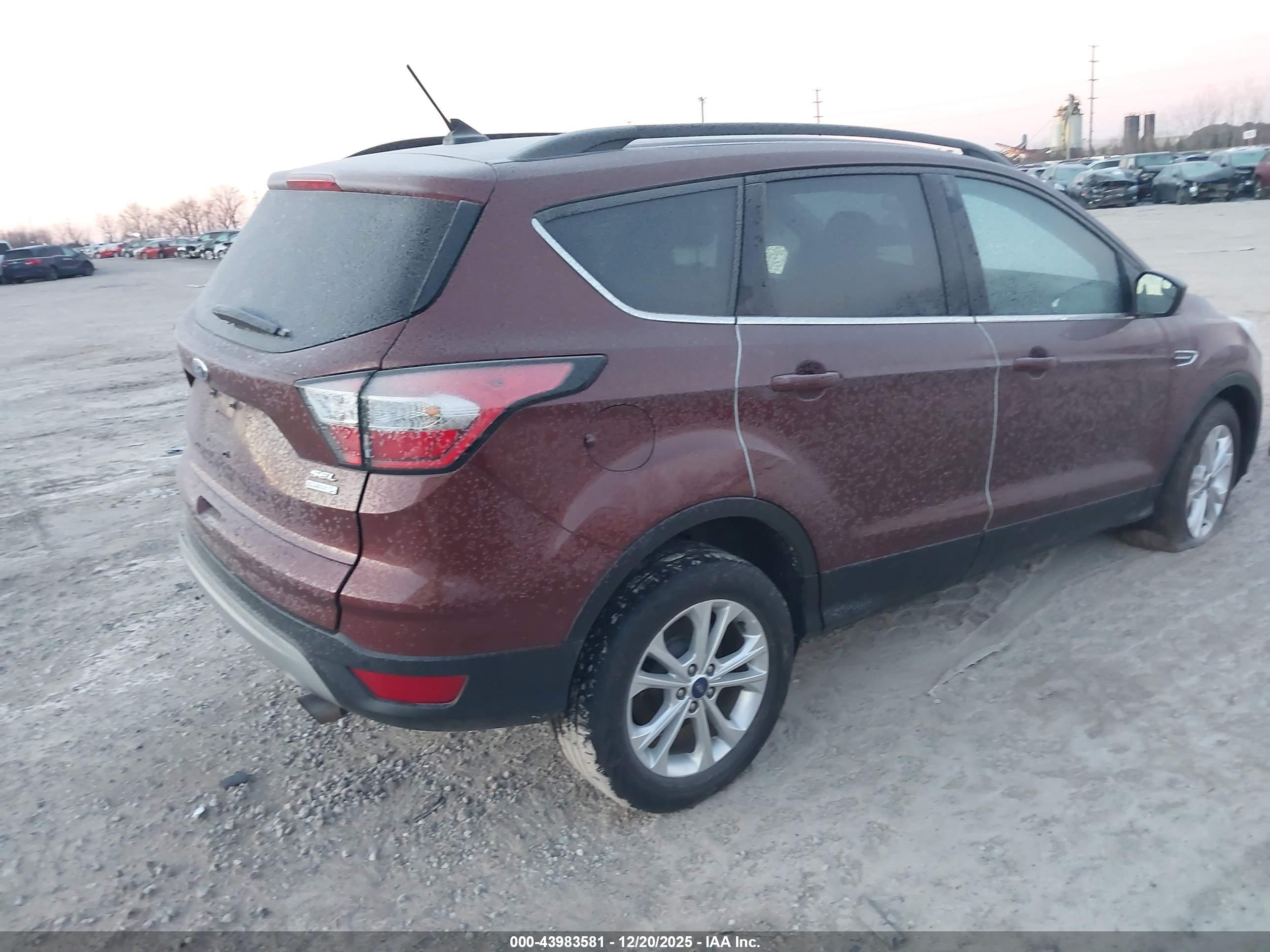 FORD ESCAPE image 4