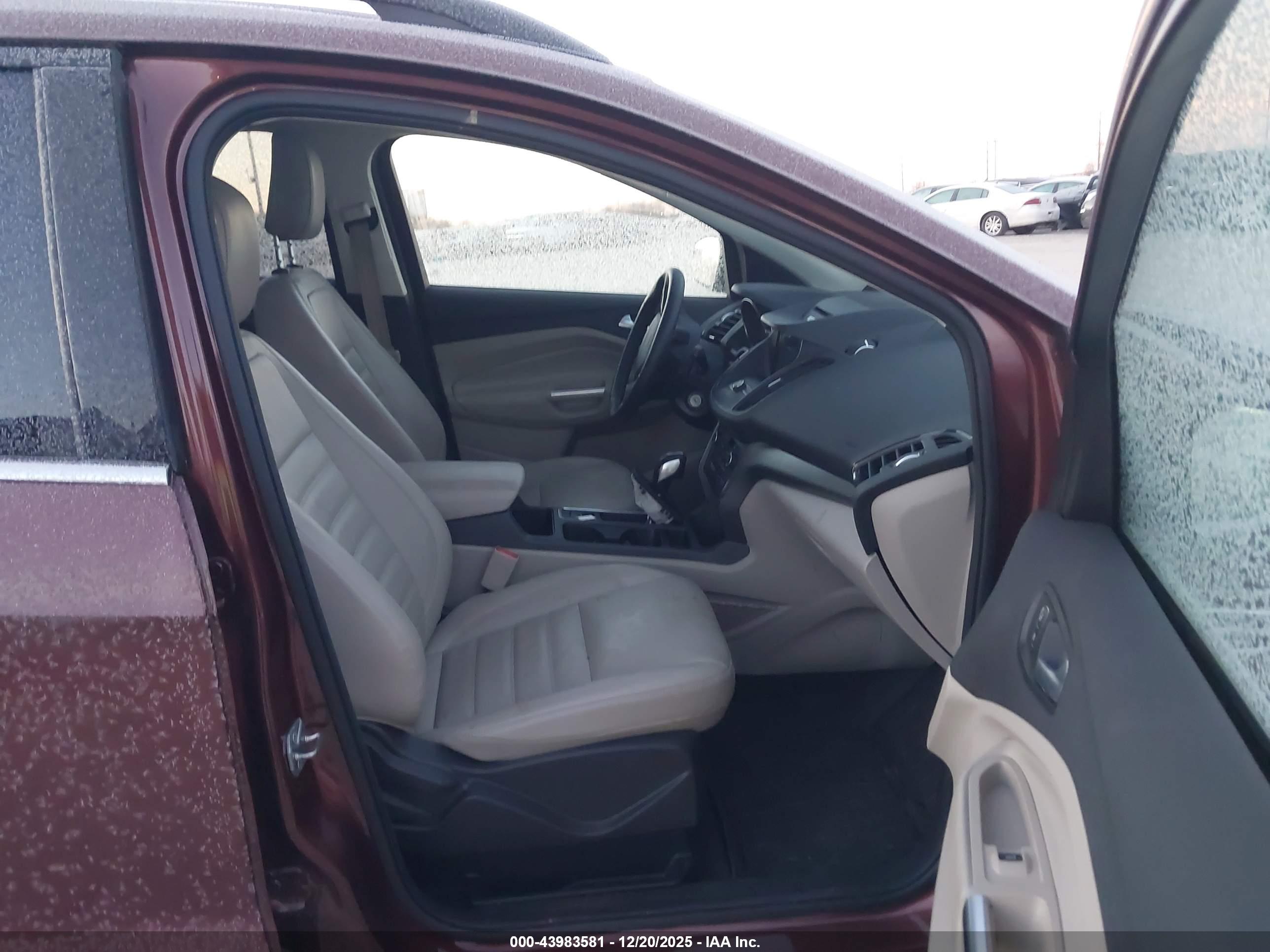FORD ESCAPE image 5