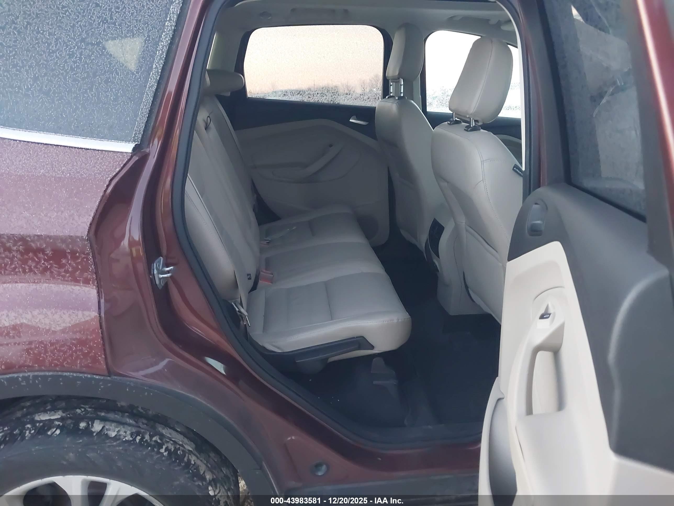 FORD ESCAPE image 8