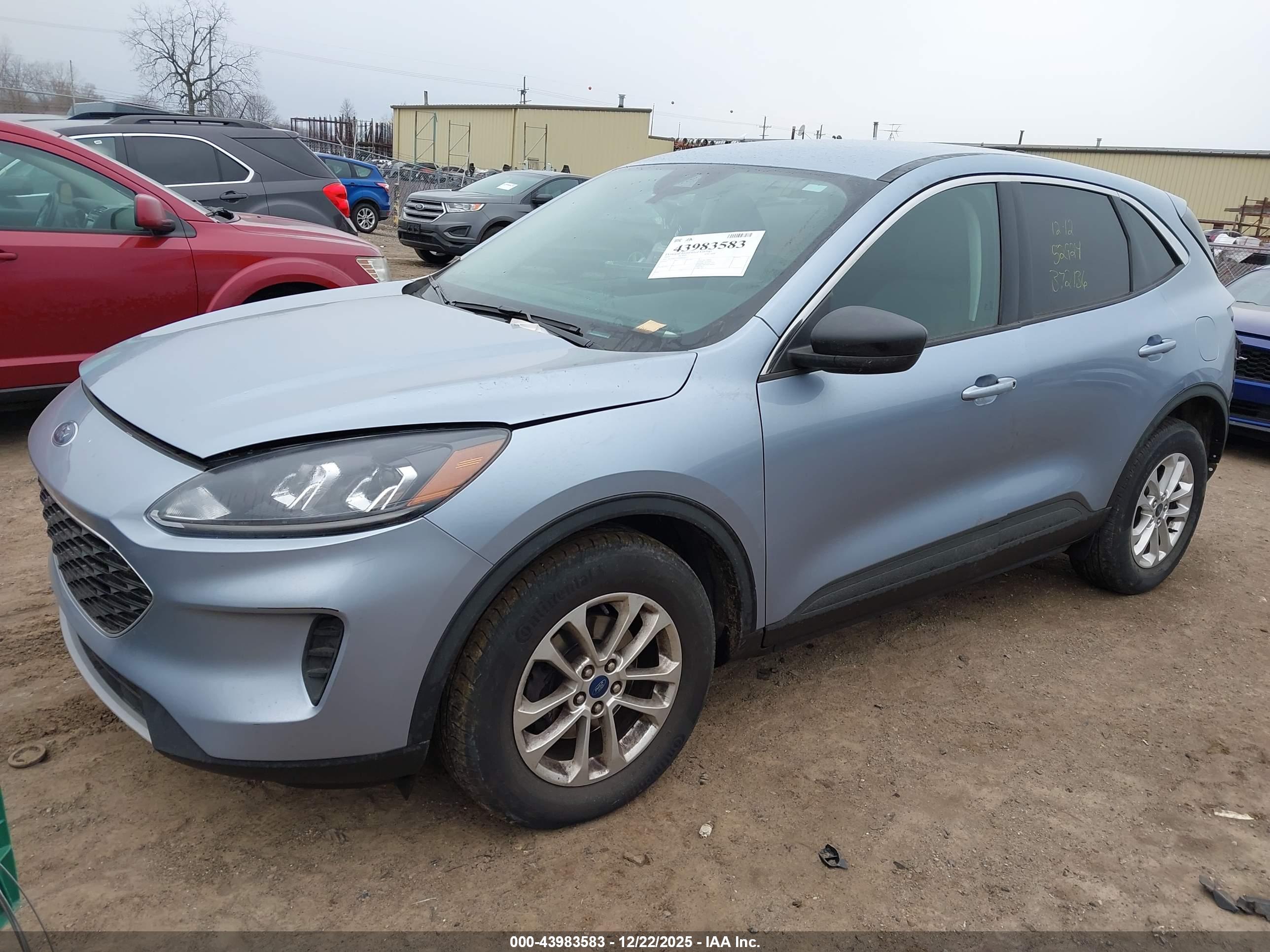 FORD ESCAPE image 2