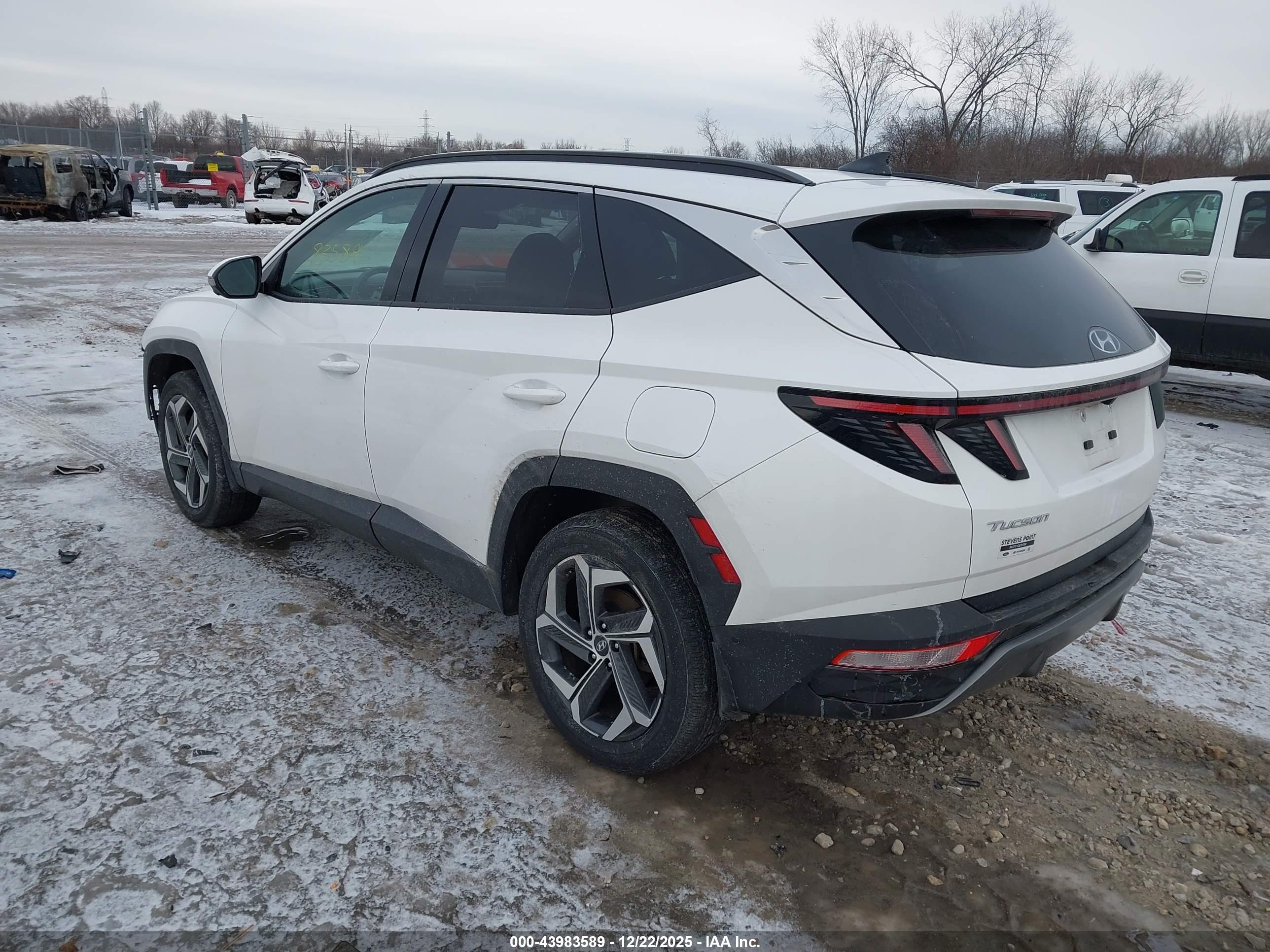HYUNDAI TUCSON image 3