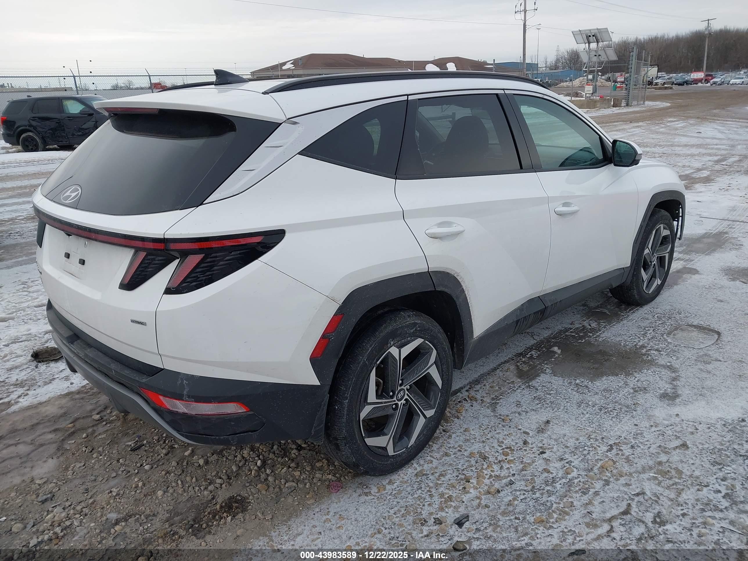 HYUNDAI TUCSON image 4