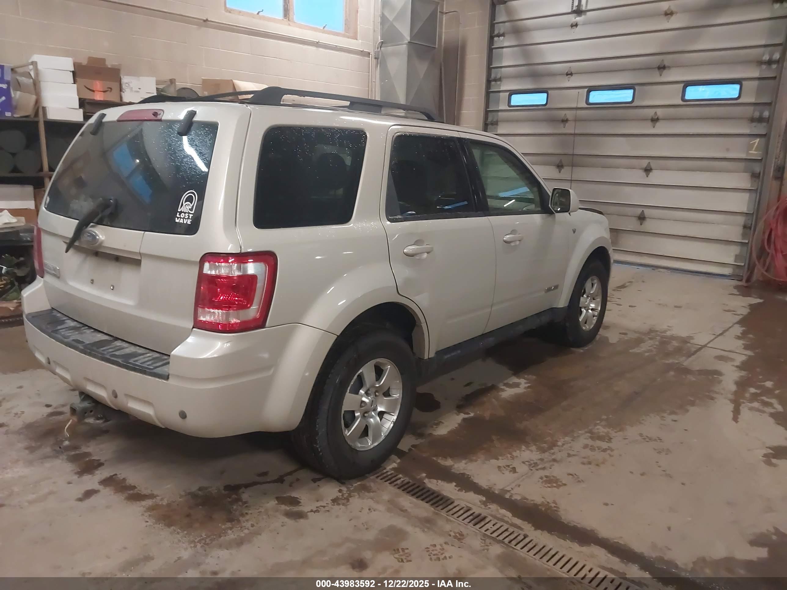 FORD ESCAPE image 4