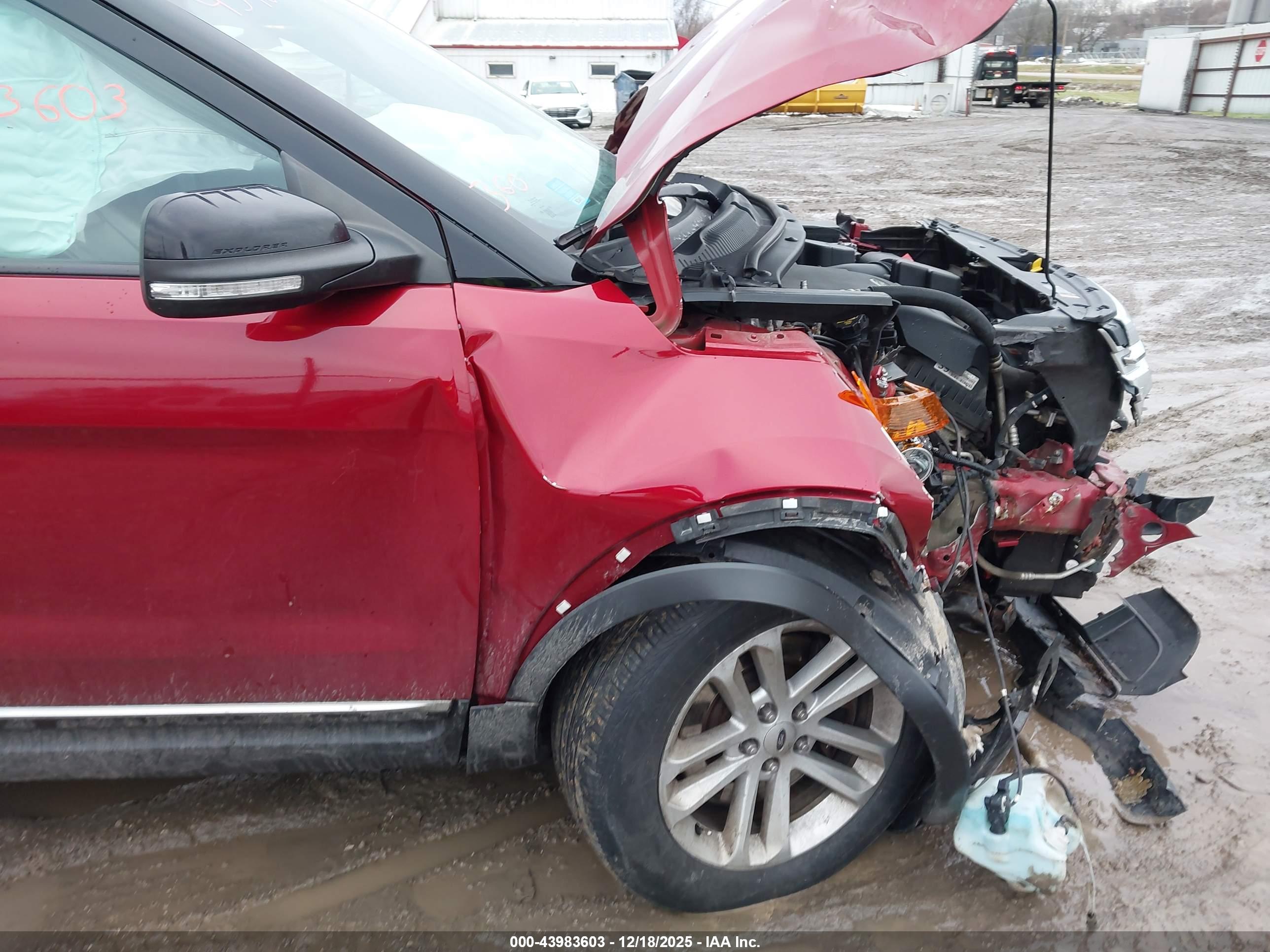 FORD EXPLORER image 6