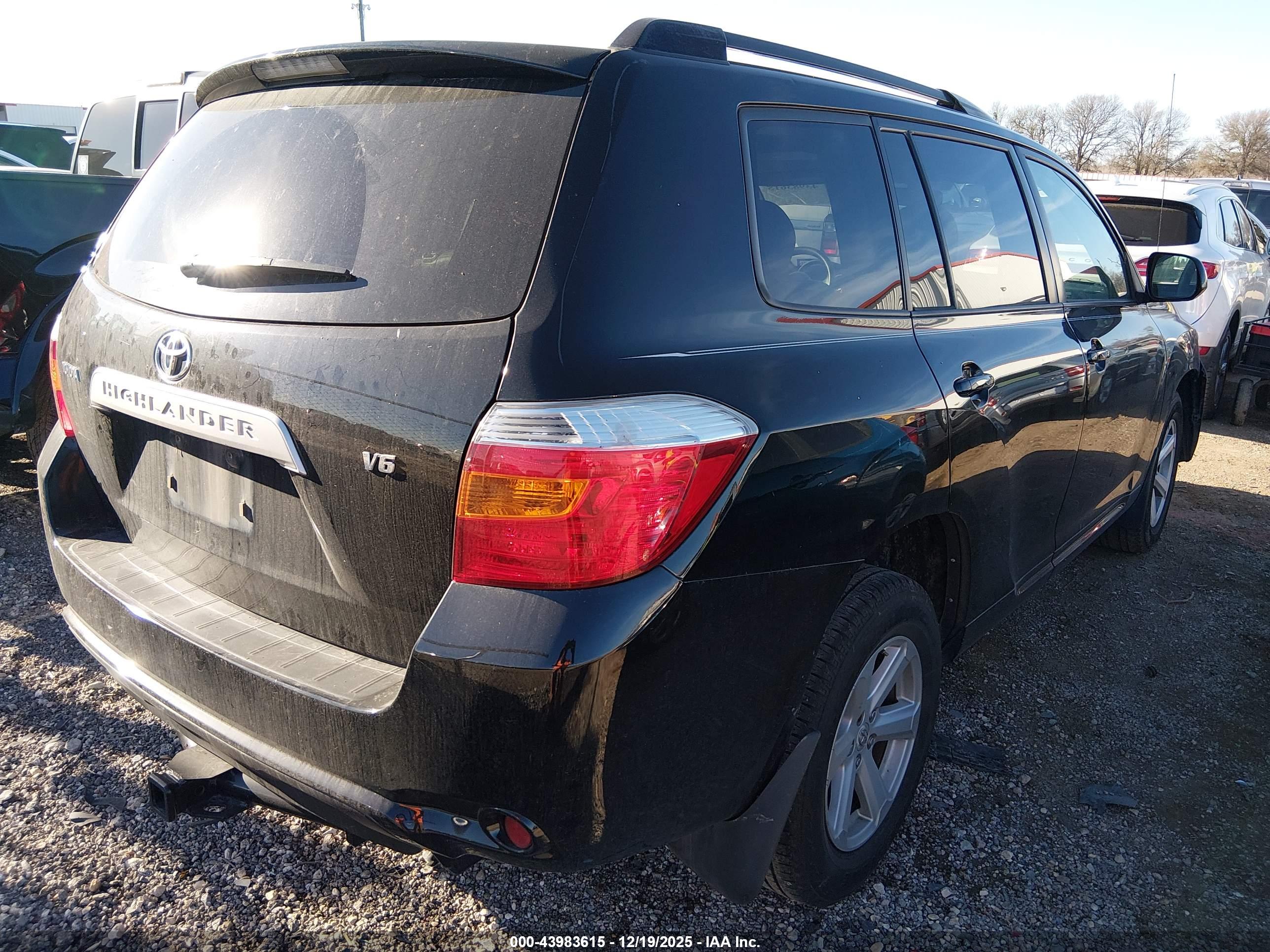 TOYOTA HIGHLANDER image 4