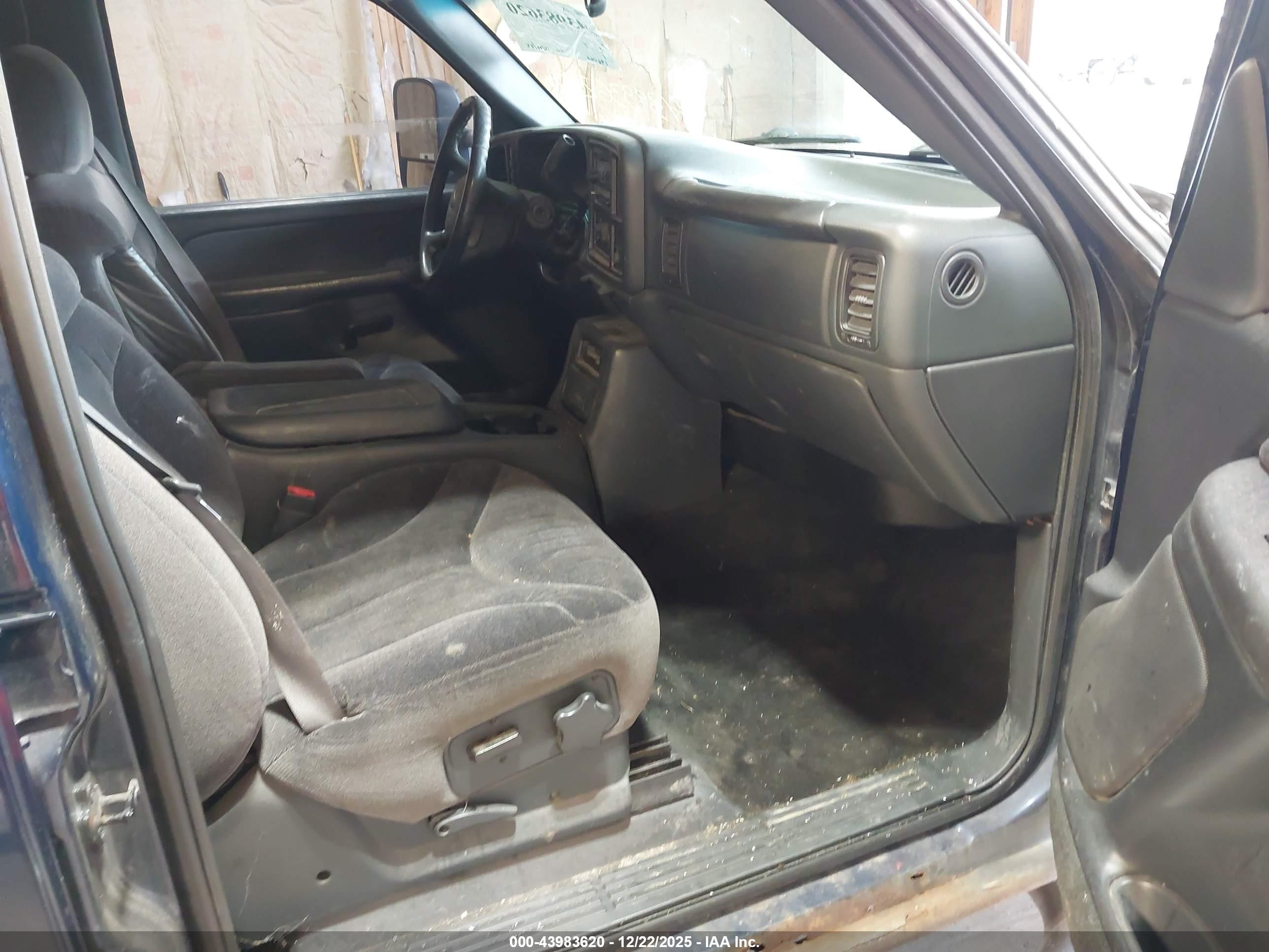 GMC SIERRA image 5