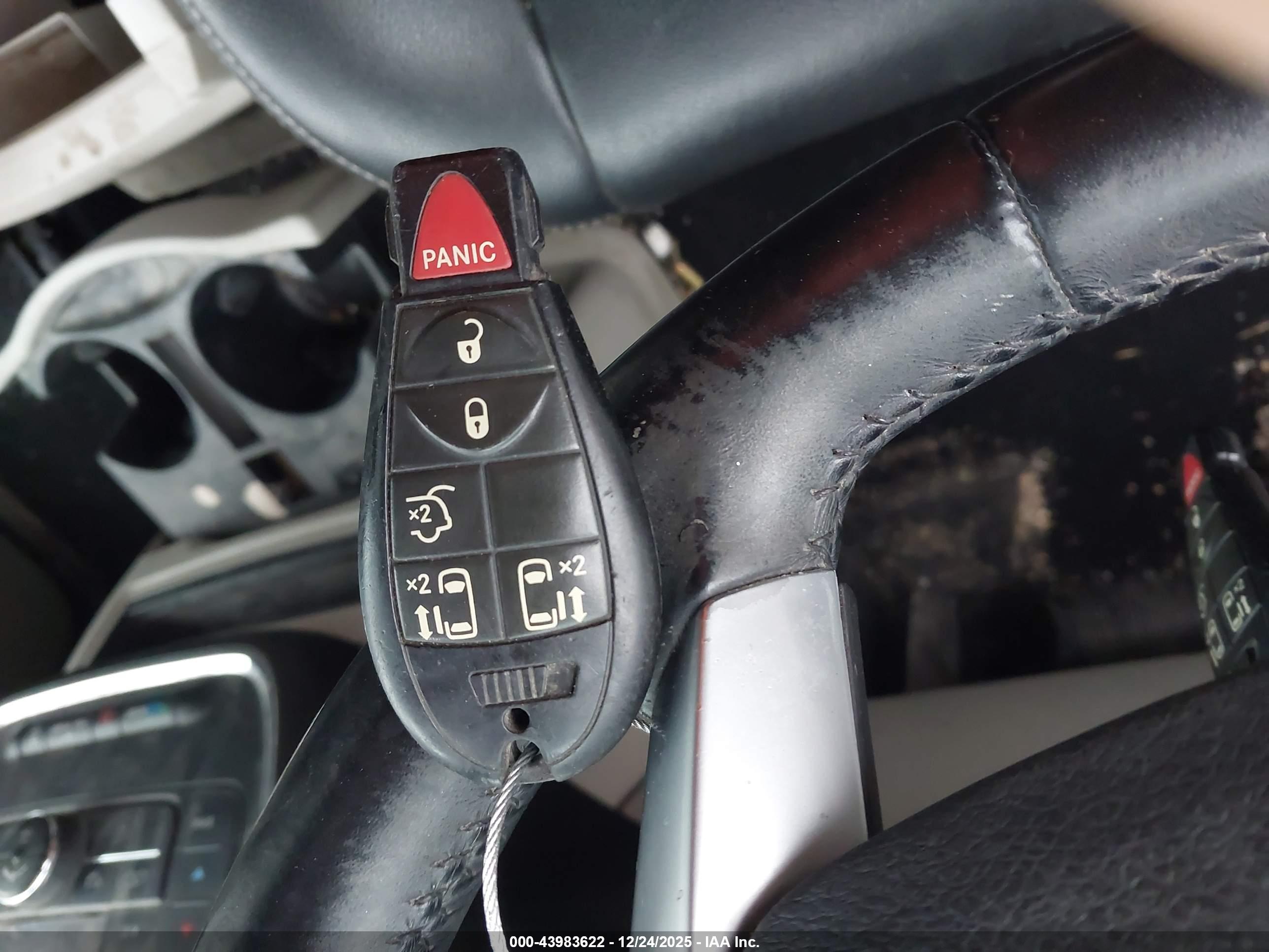 CHRYSLER TOWN image 11