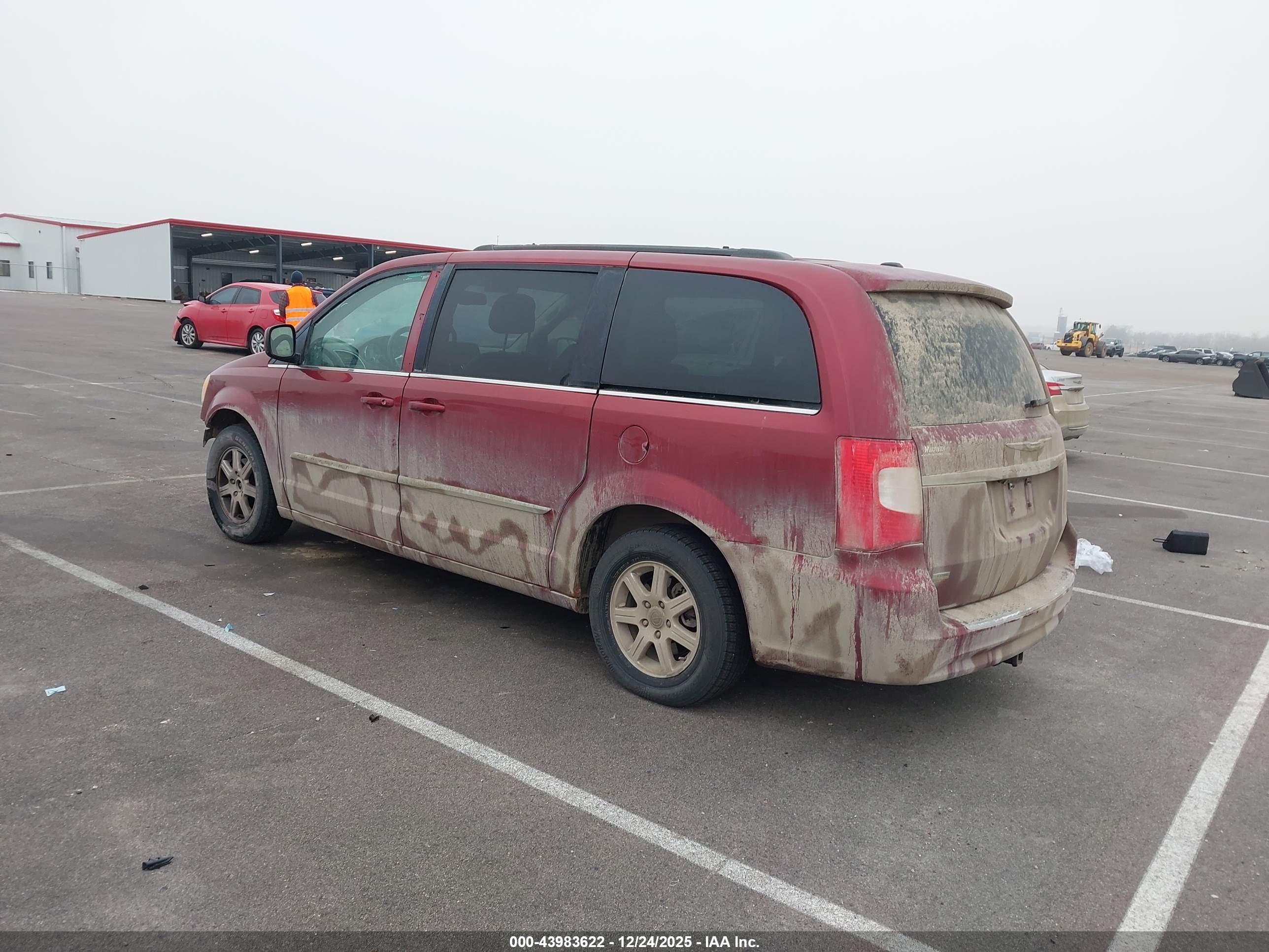 CHRYSLER TOWN image 3