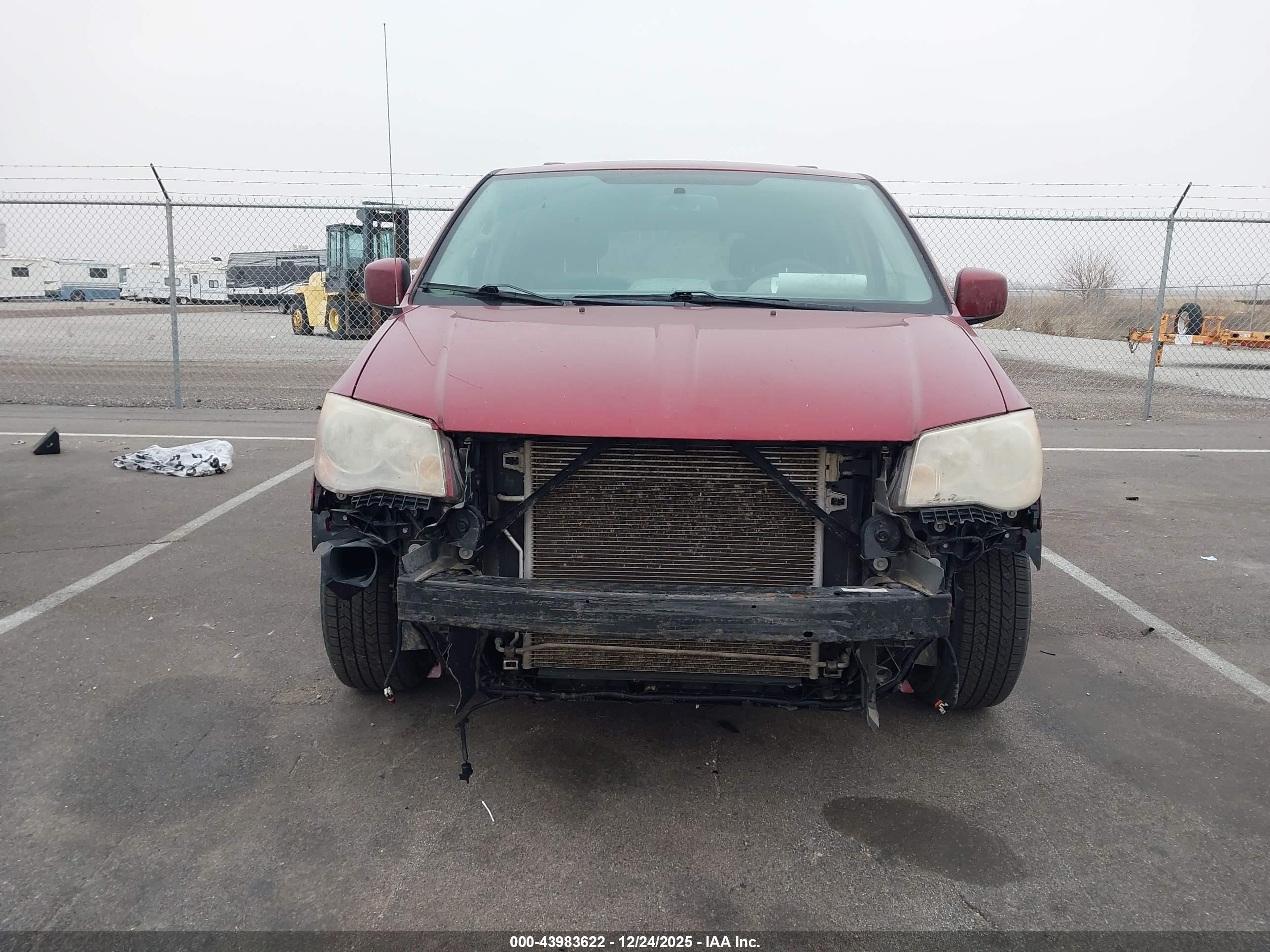 CHRYSLER TOWN image 6