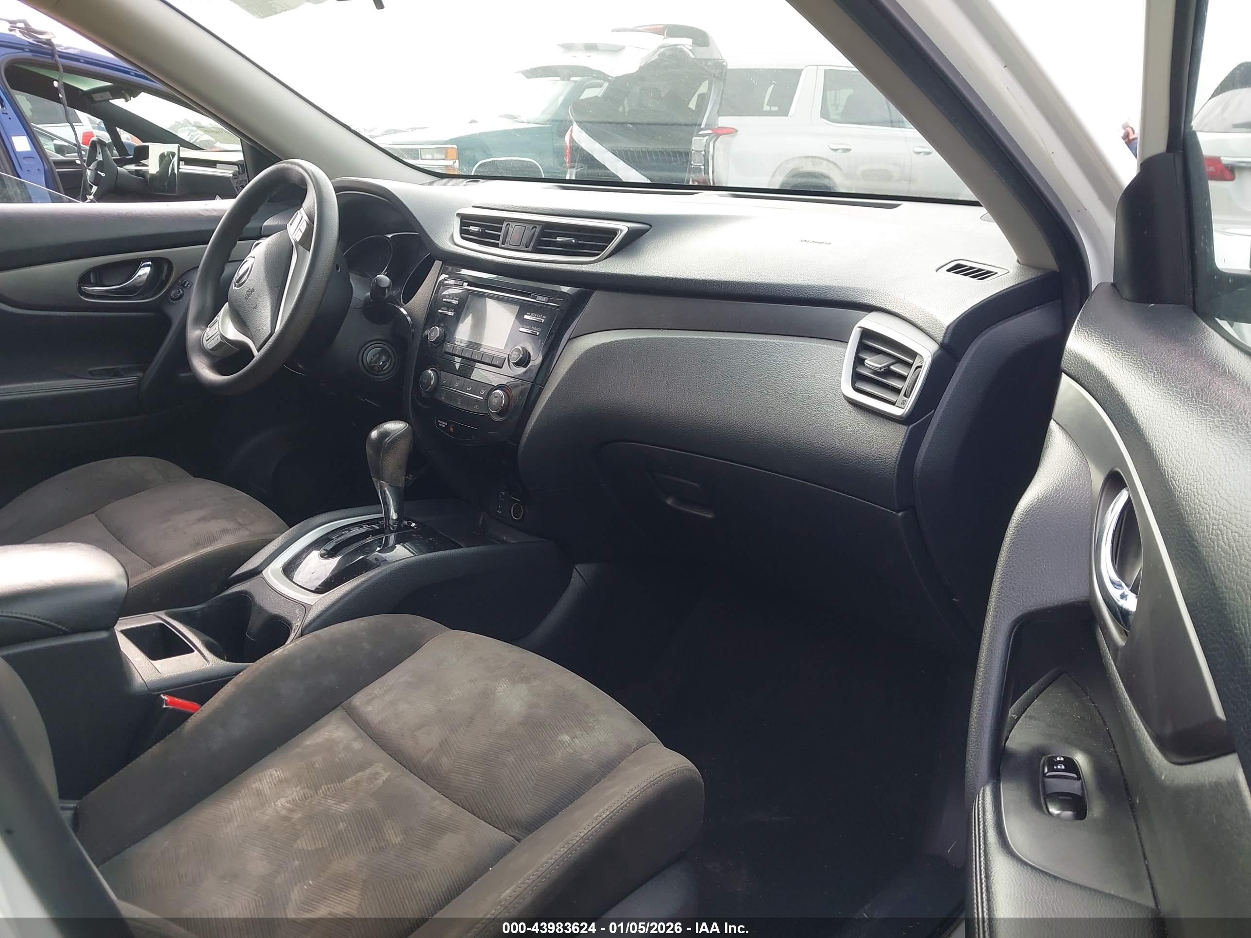 NISSAN ROGUE image 5