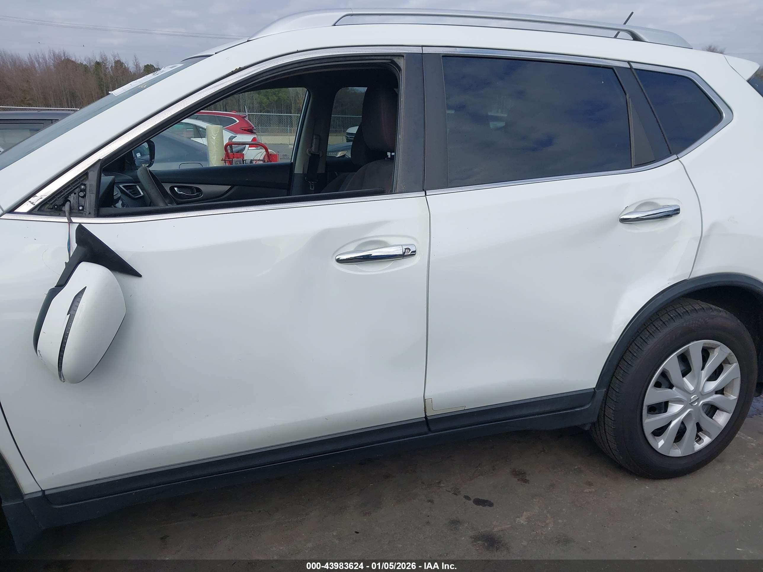 NISSAN ROGUE image 6