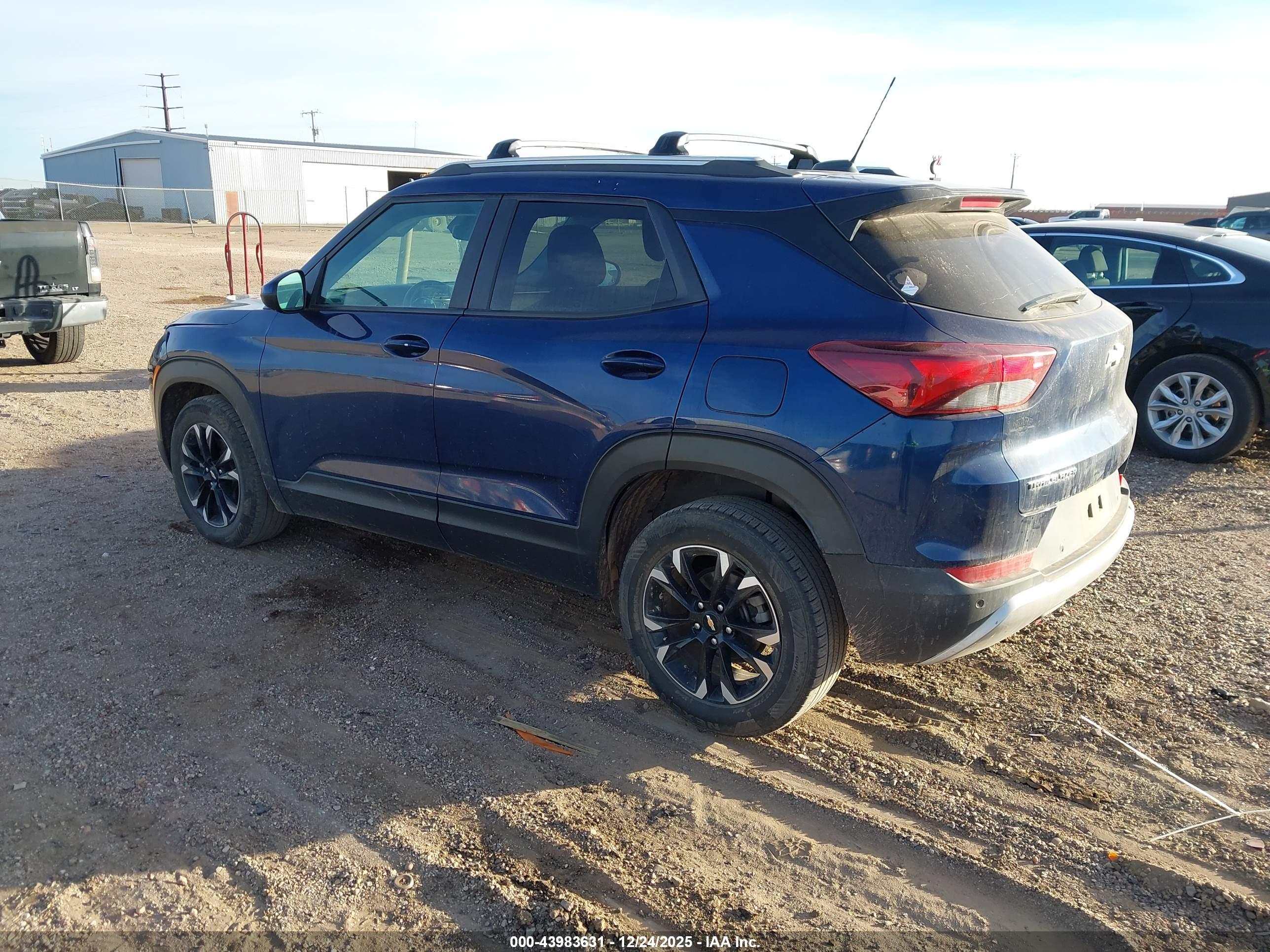 CHEVROLET TRAILBLAZER image 3