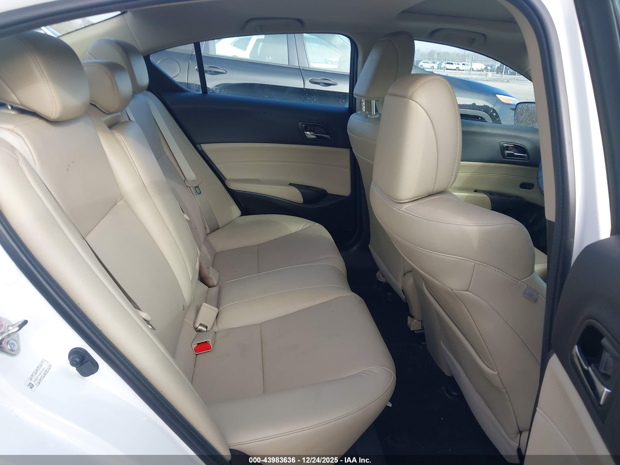 ACURA ILX image 8