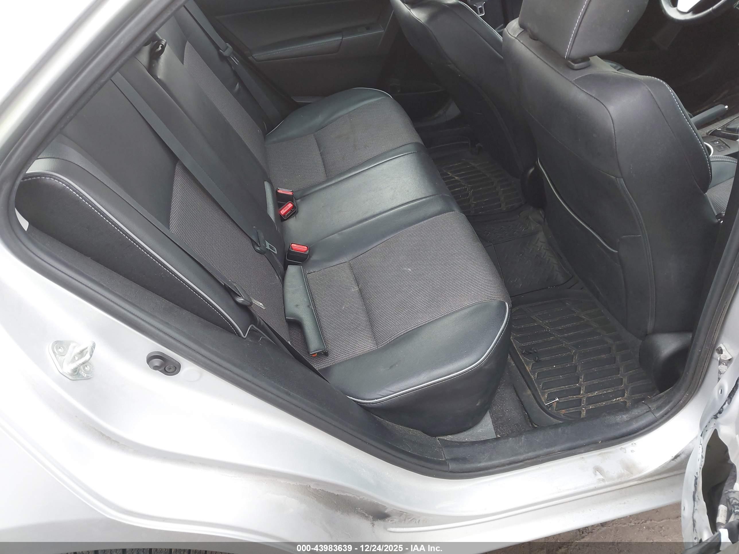 TOYOTA COROLLA image 8