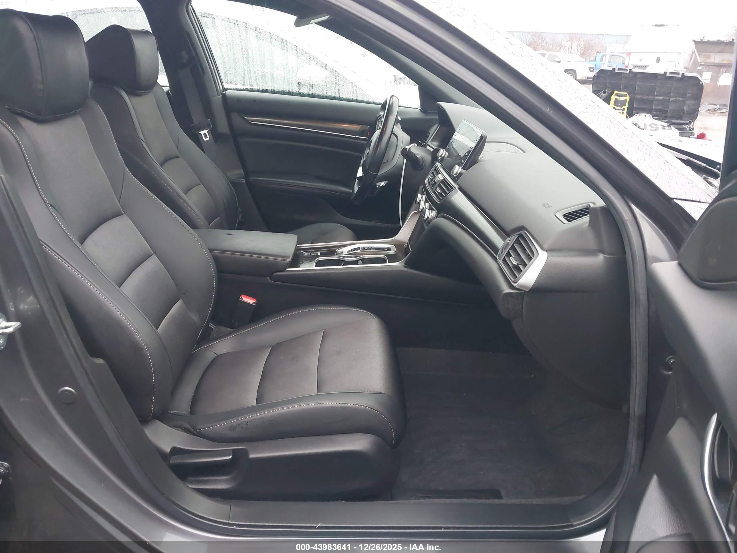 HONDA ACCORD image 5