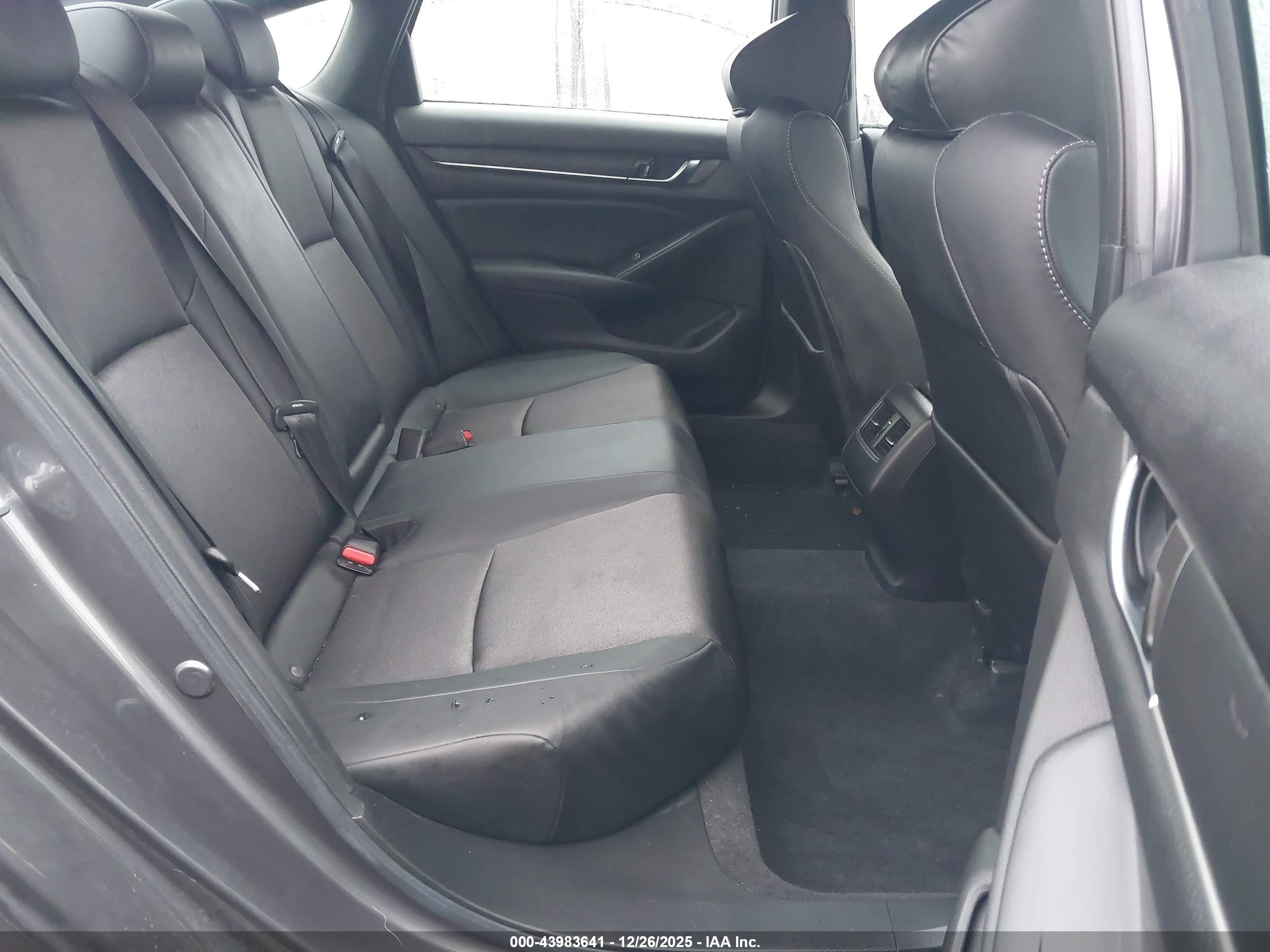 HONDA ACCORD image 8