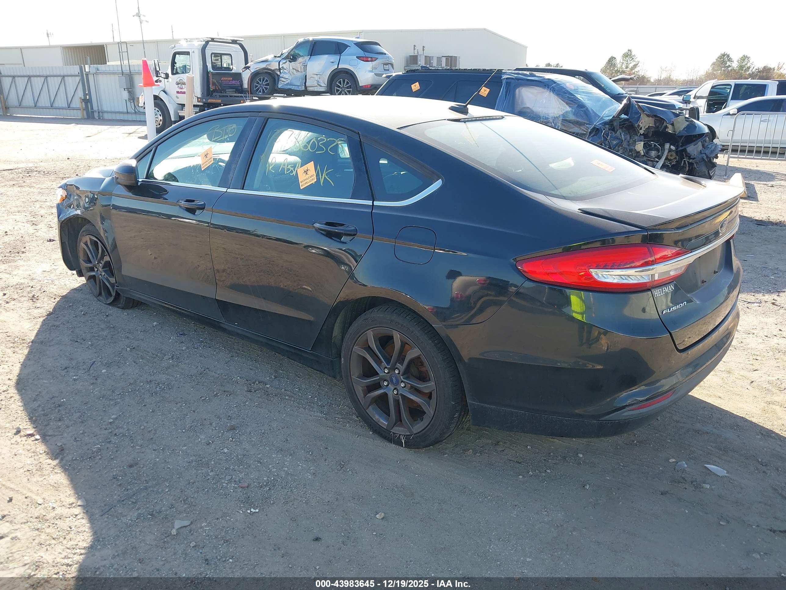 FORD FUSION image 3
