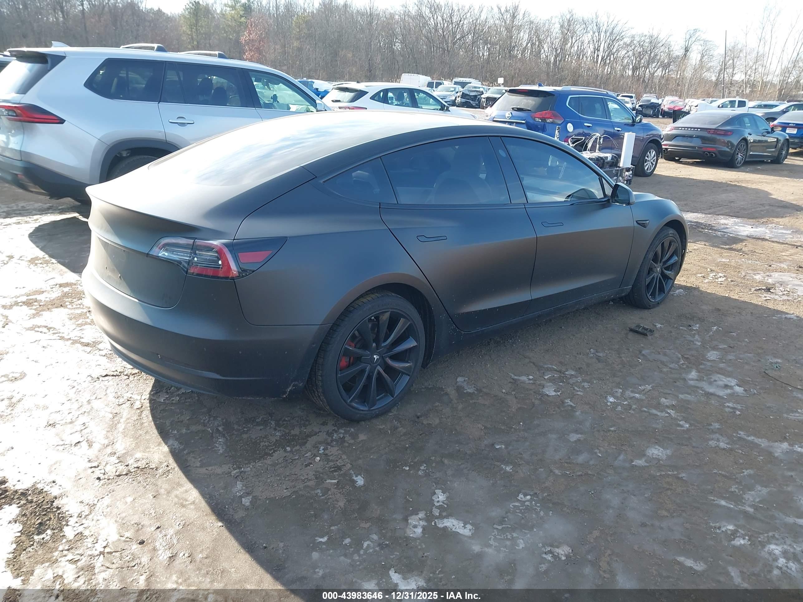 TESLA MODEL image 4