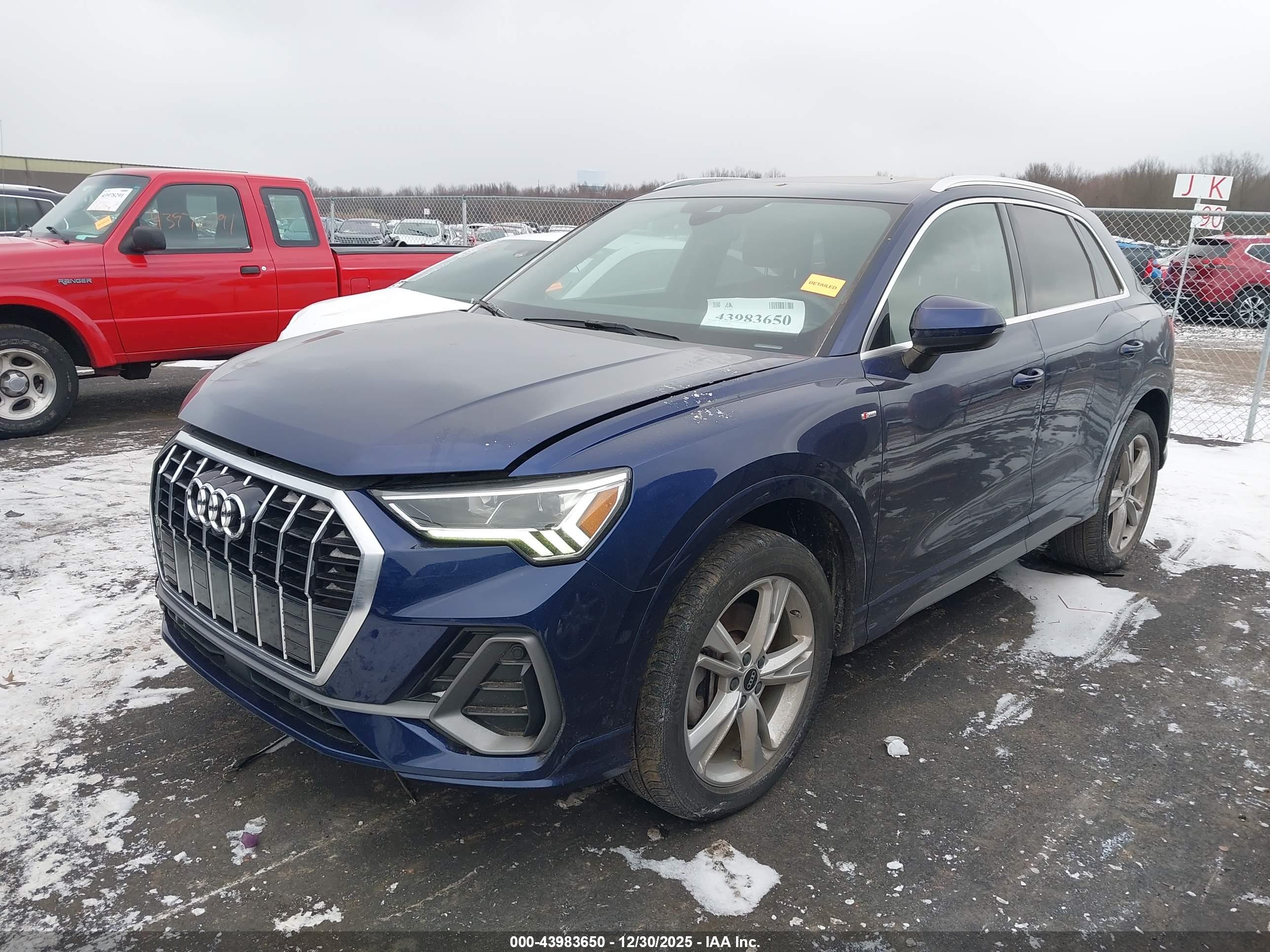 AUDI Q3 image 2