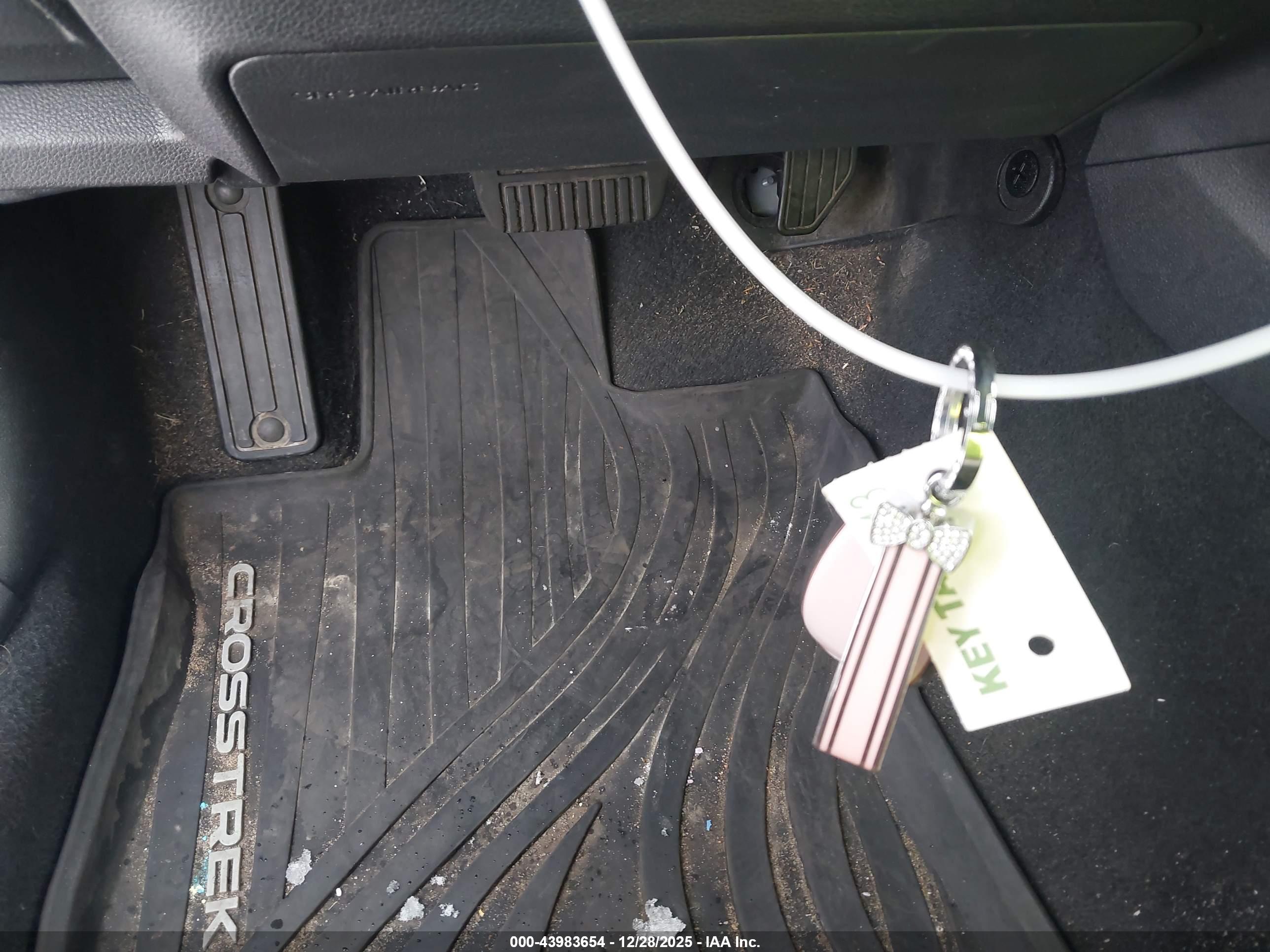 SUBARU CROSSTREK image 11