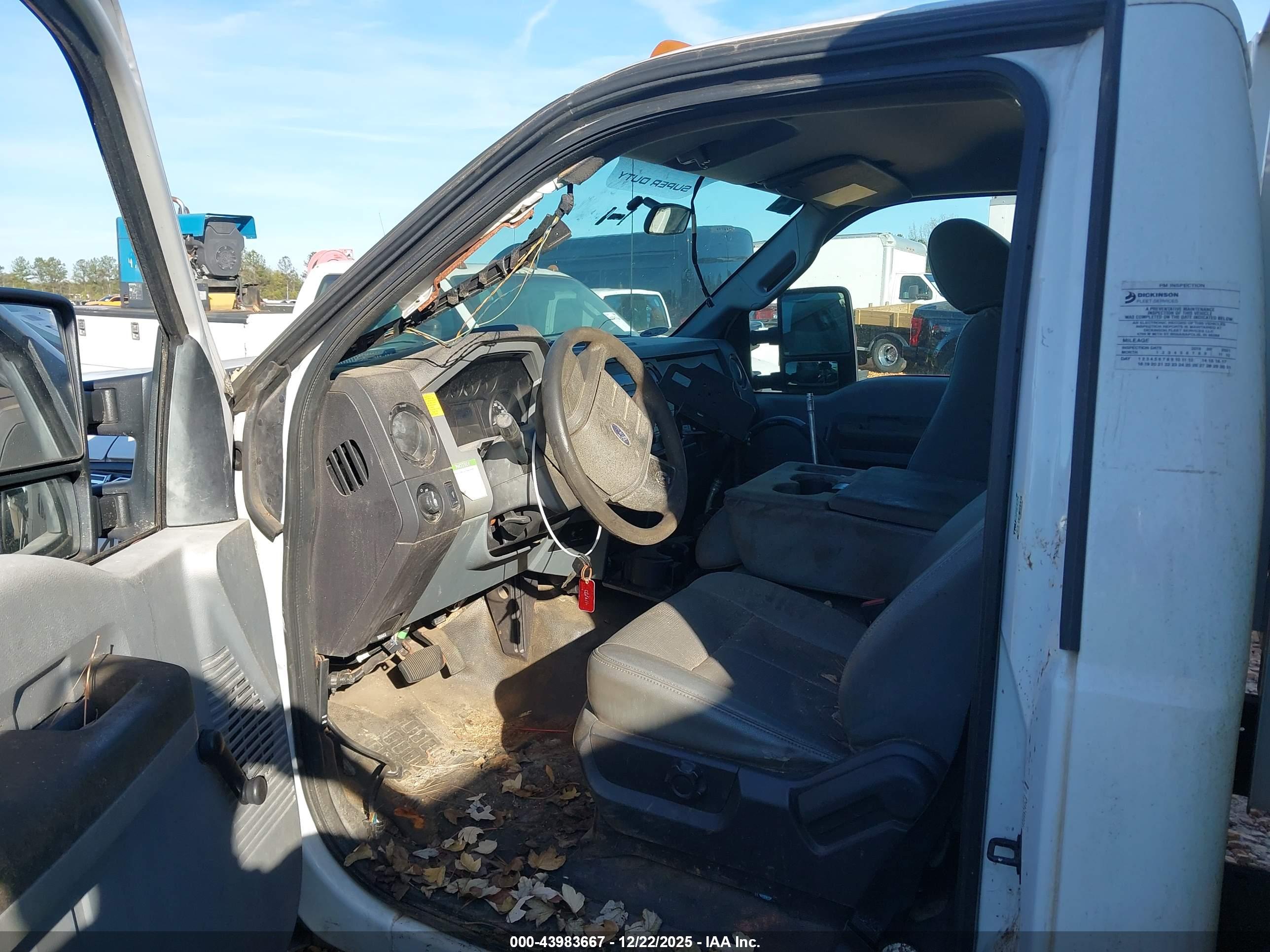 FORD F-450 image 7
