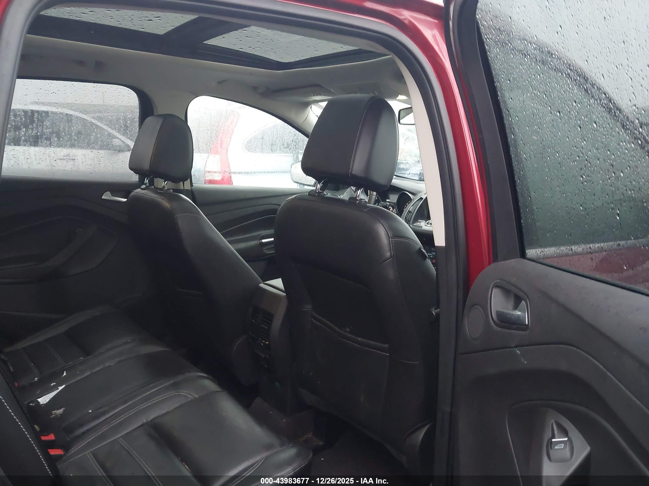 FORD ESCAPE image 8