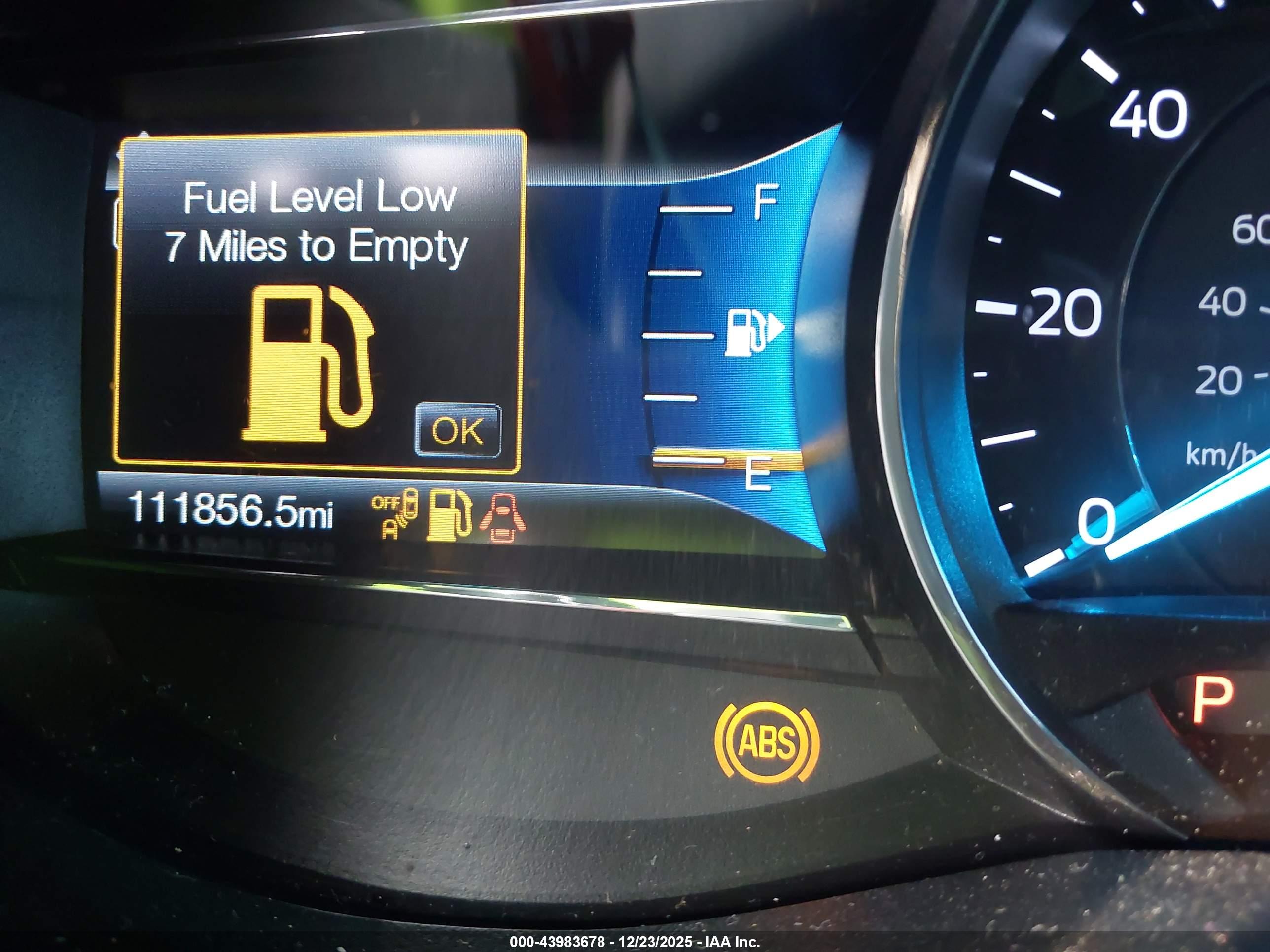 FORD EXPLORER image 7