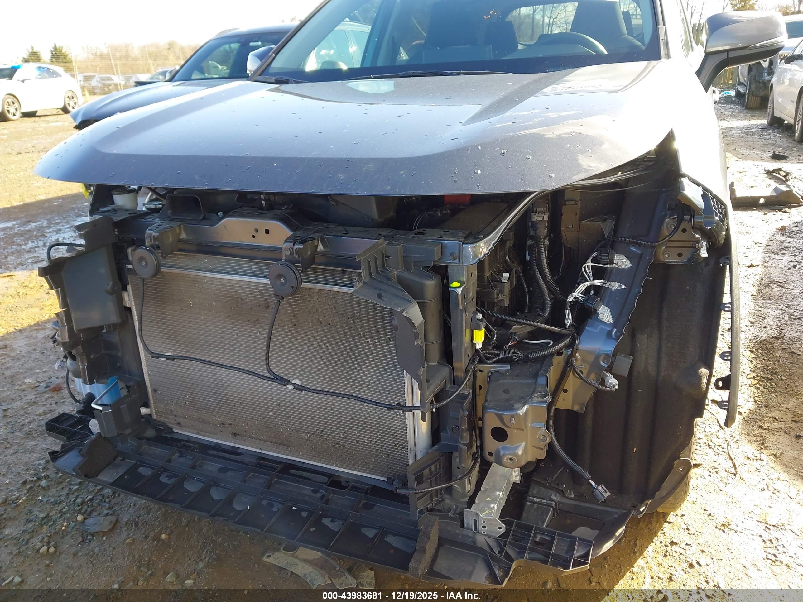 TOYOTA RAV4 image 6