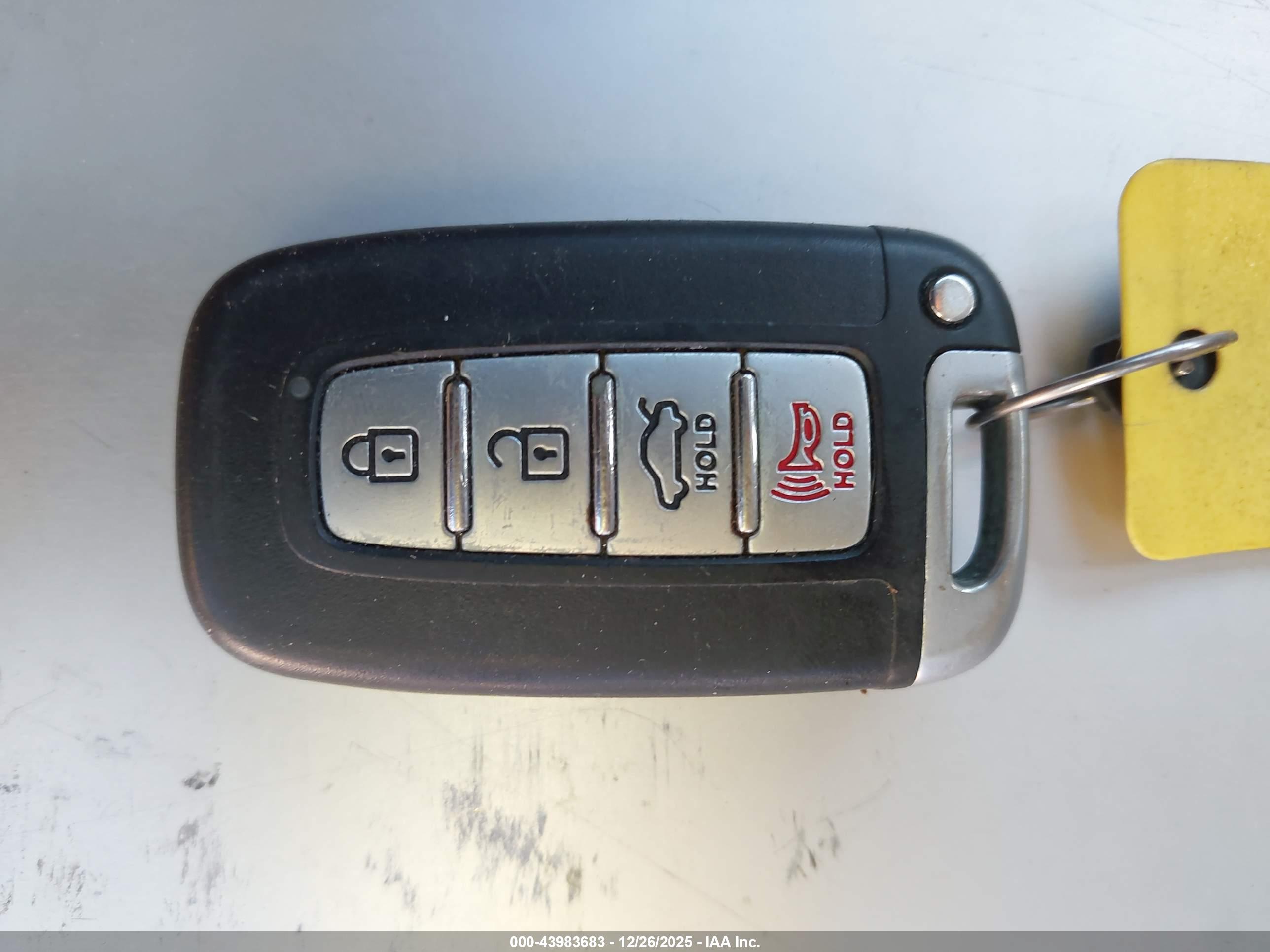 HYUNDAI ELANTRA image 11