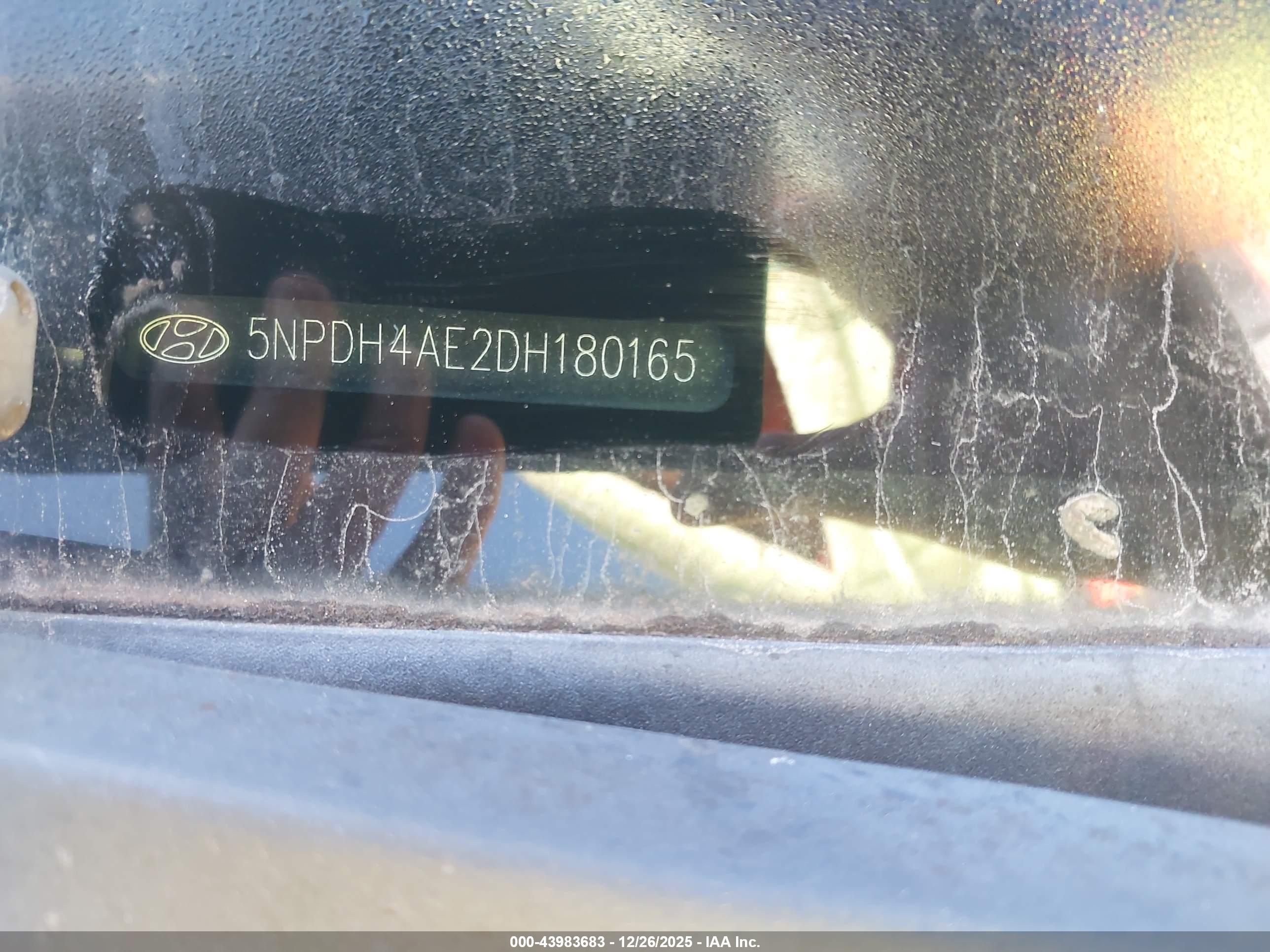HYUNDAI ELANTRA image 9