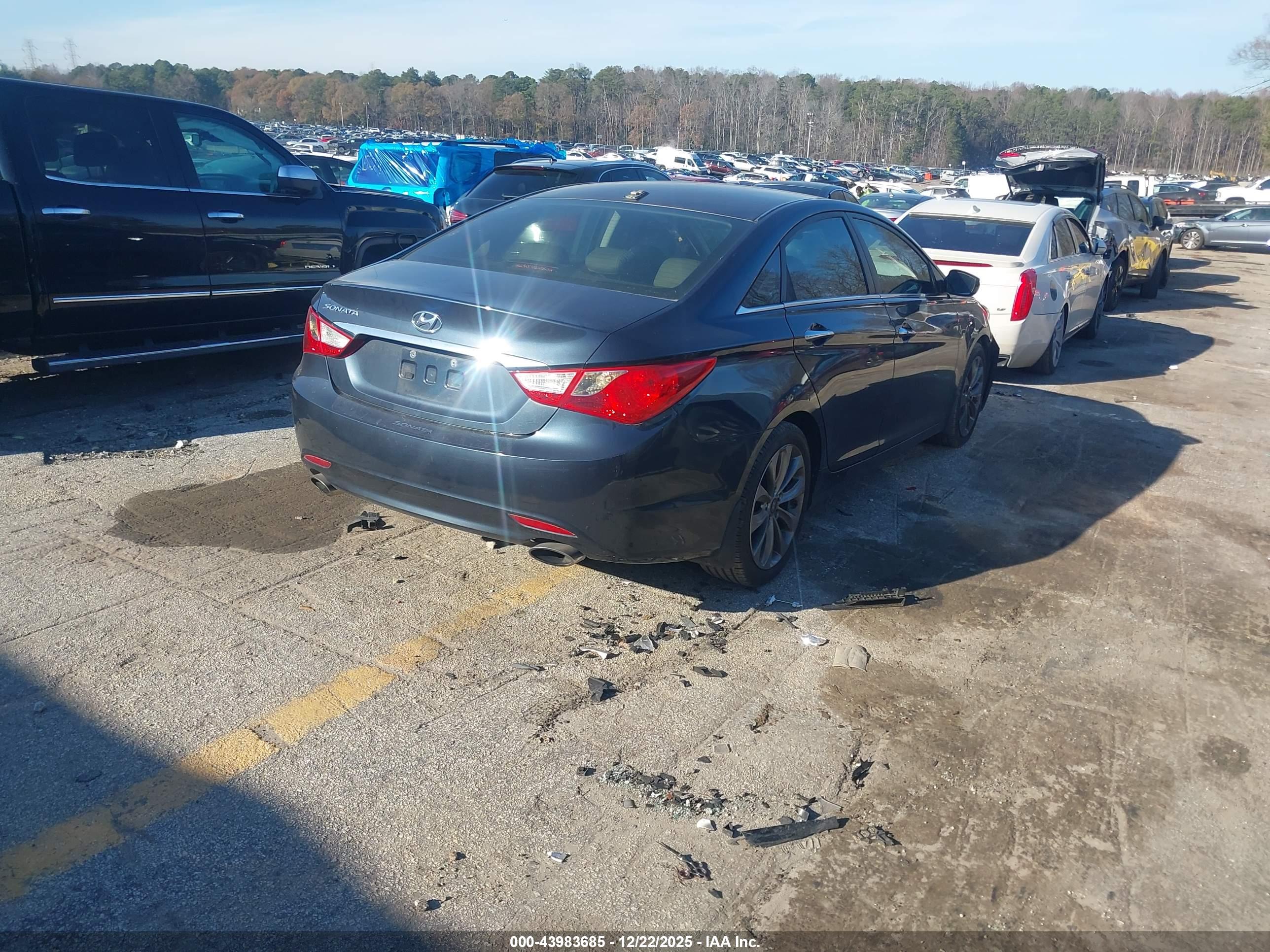 HYUNDAI SONATA image 4