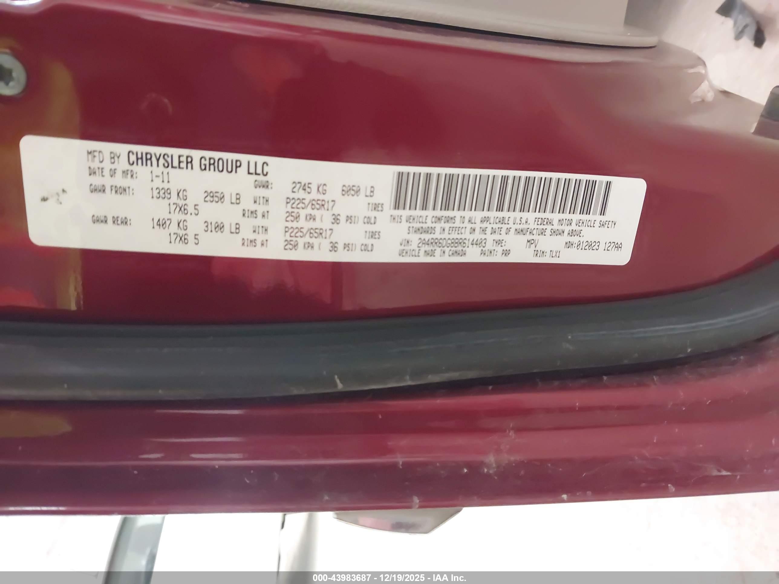 CHRYSLER TOWN image 9