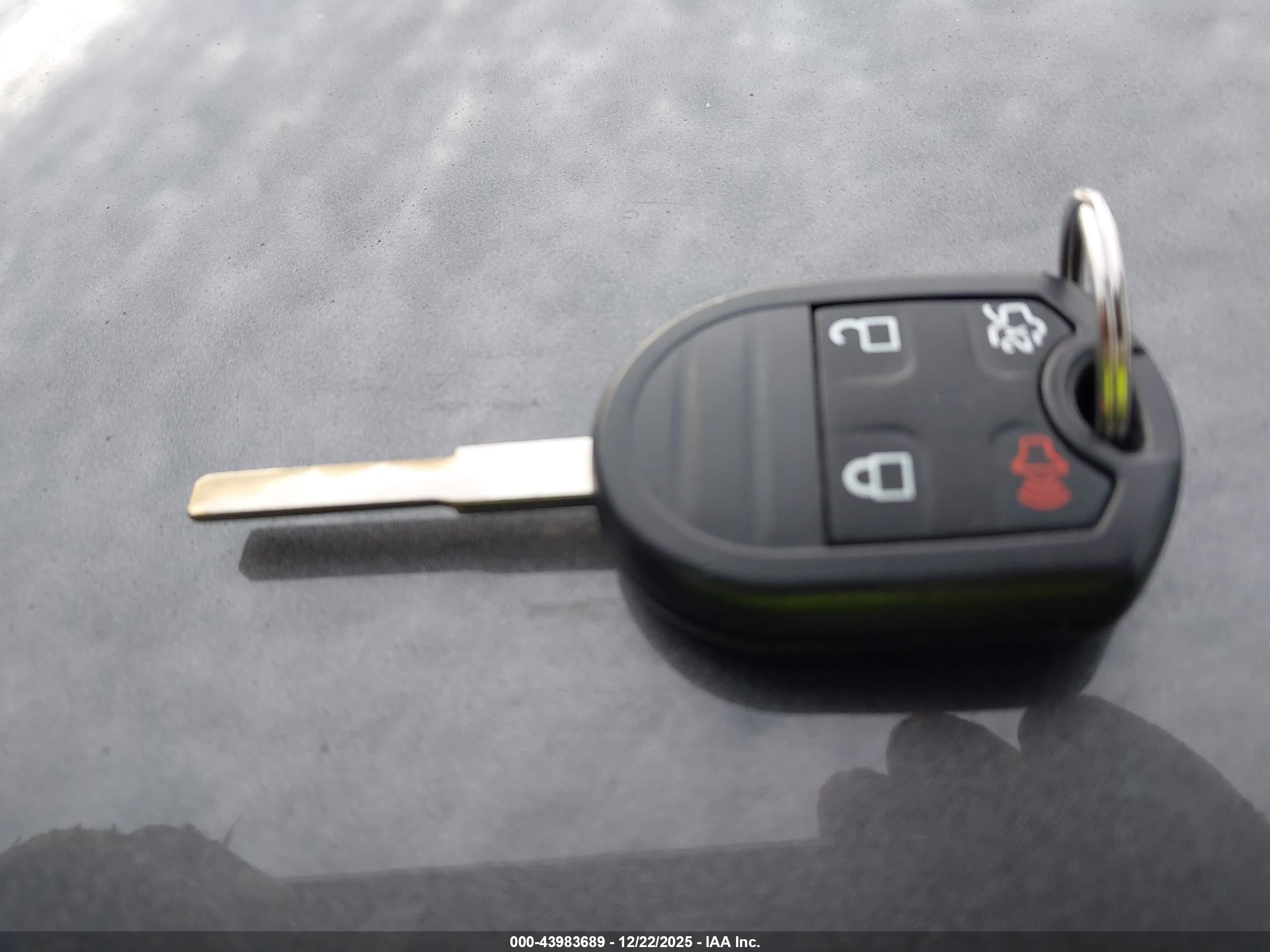 FORD FIESTA image 11