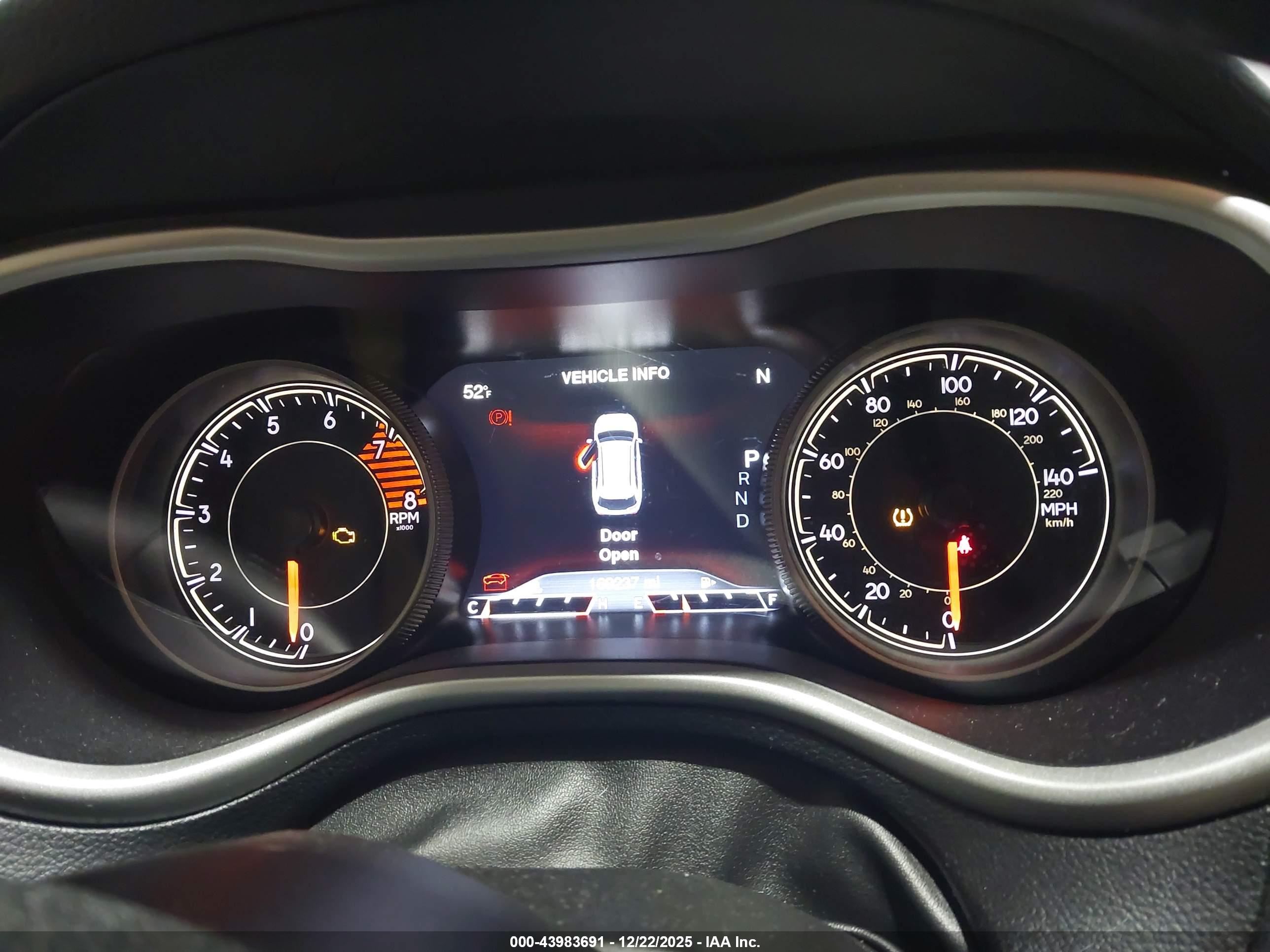 JEEP CHEROKEE image 7