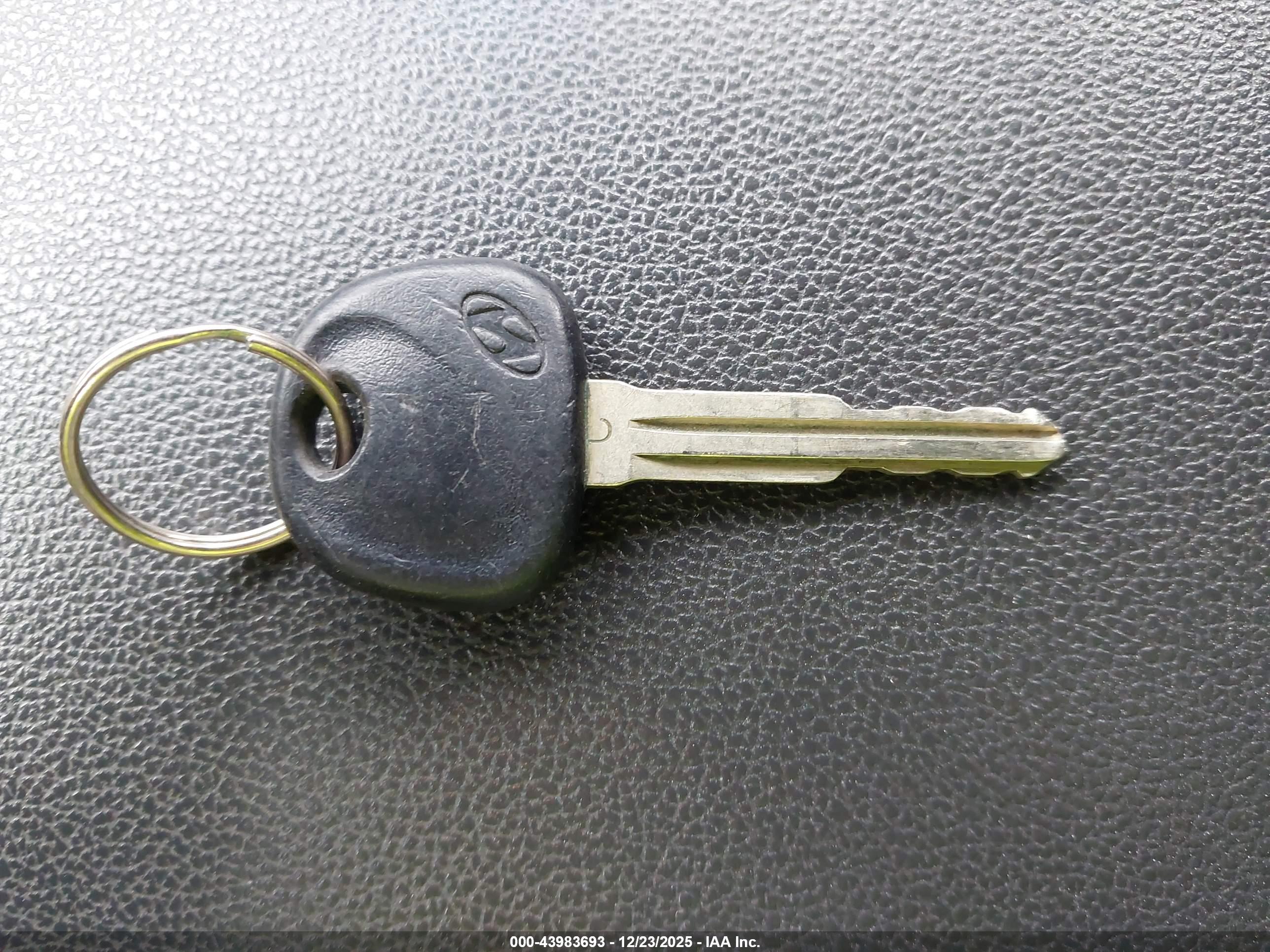 HYUNDAI ELANTRA image 11