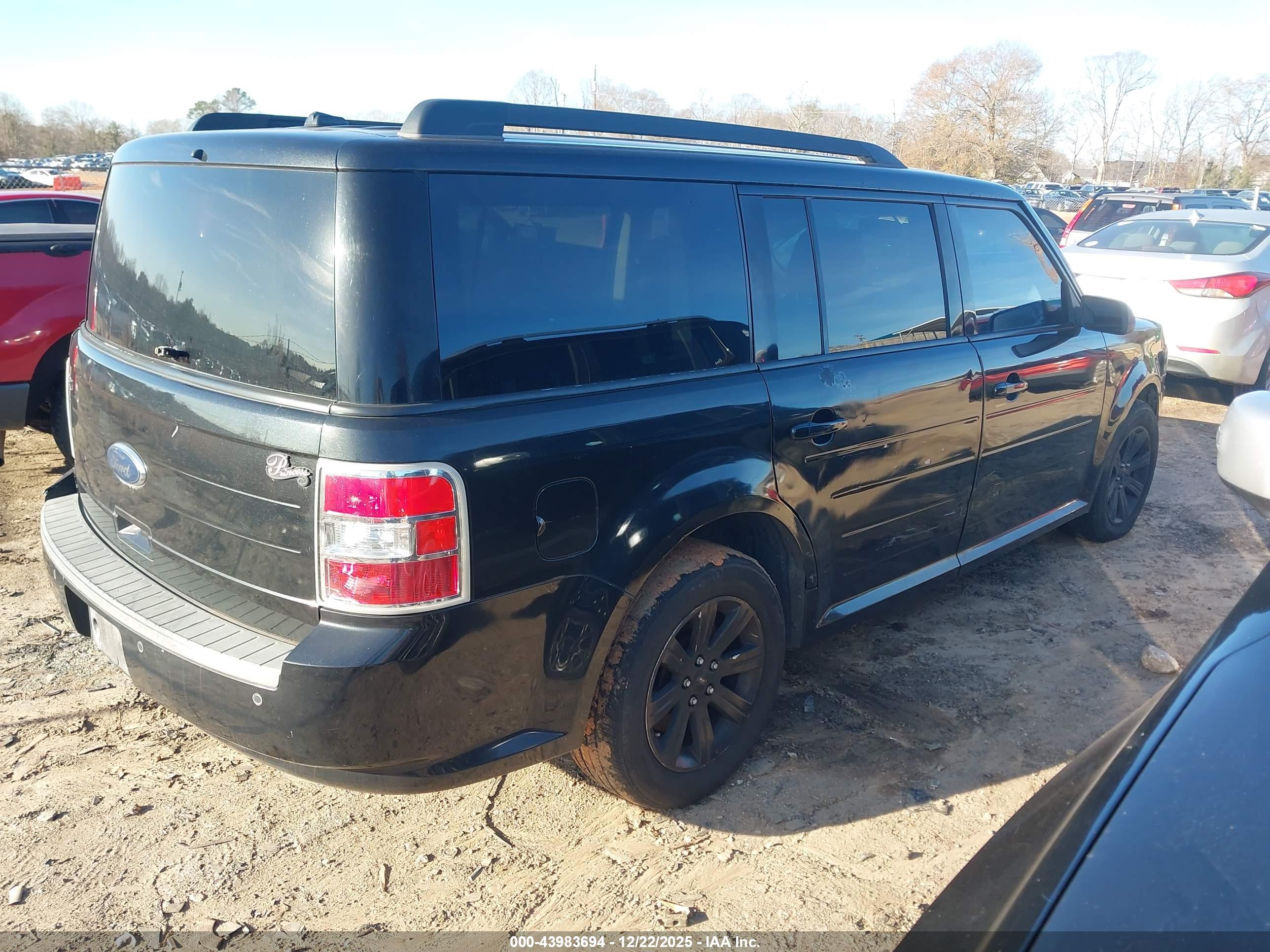 FORD FLEX image 4